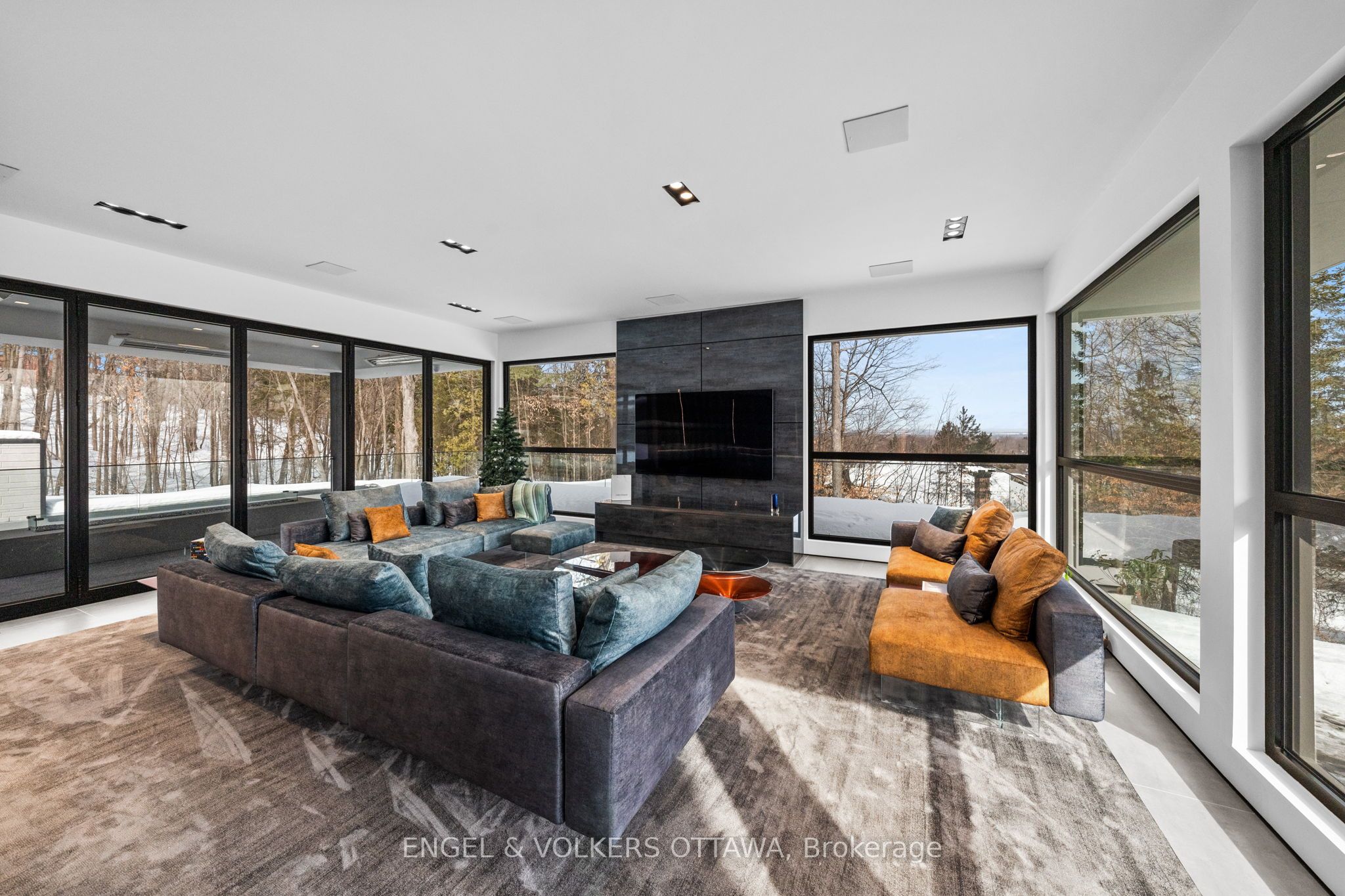 1 Delong Drive Property Photo 26
