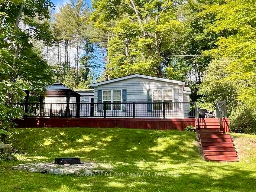 439 Springwater Crescent Property Photo 1