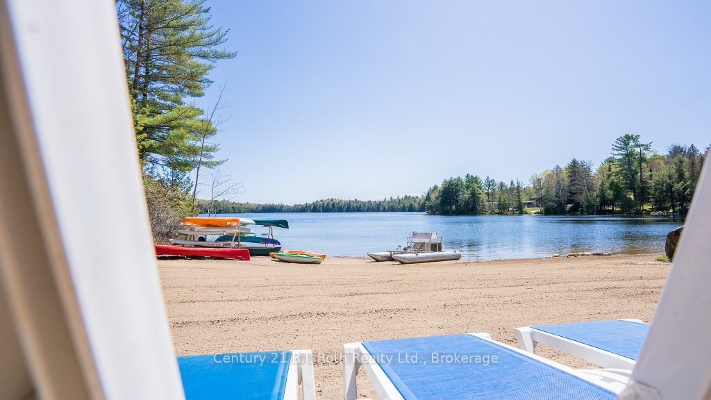 439 Springwater Crescent Property Photo 17