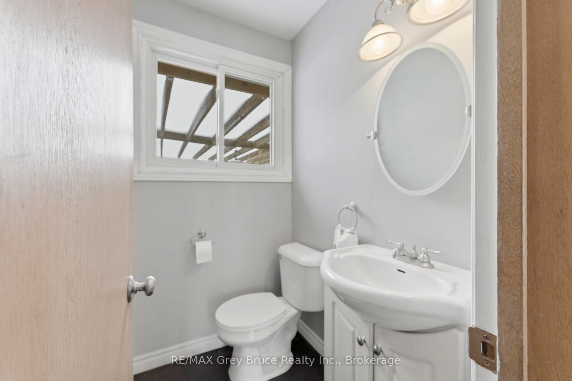 235 5th Avenue Property Photo 14