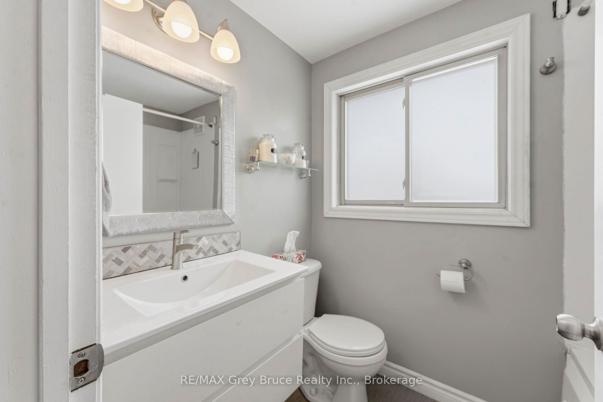 235 5th Avenue Property Photo 15