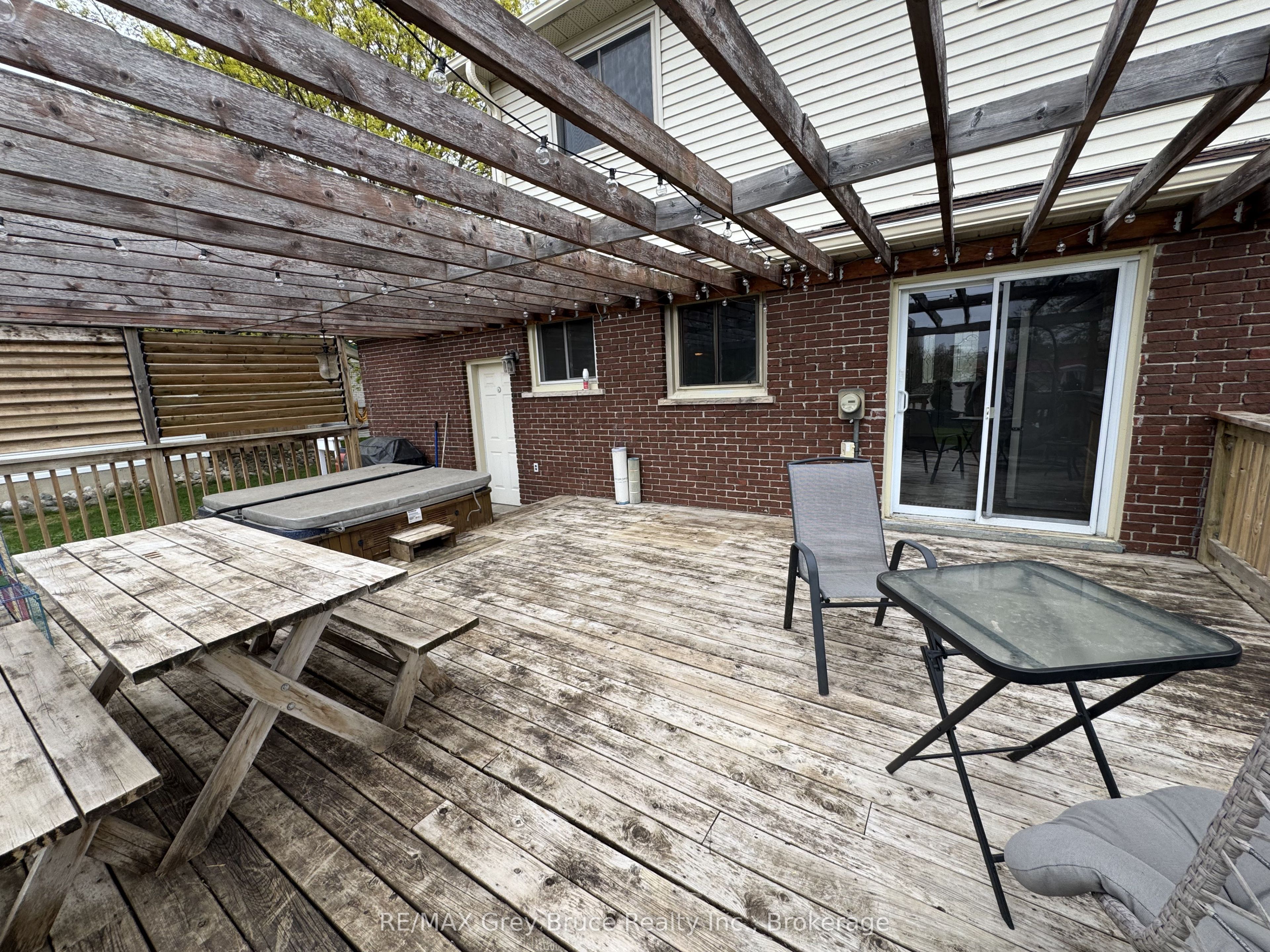 235 5th Avenue Property Photo 28