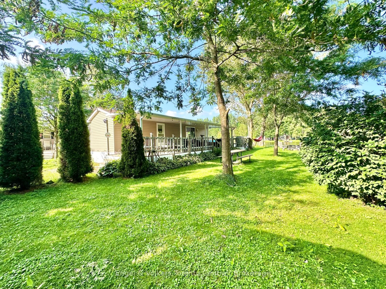 7489 Sideroad 5 E B8 Property Photo 29