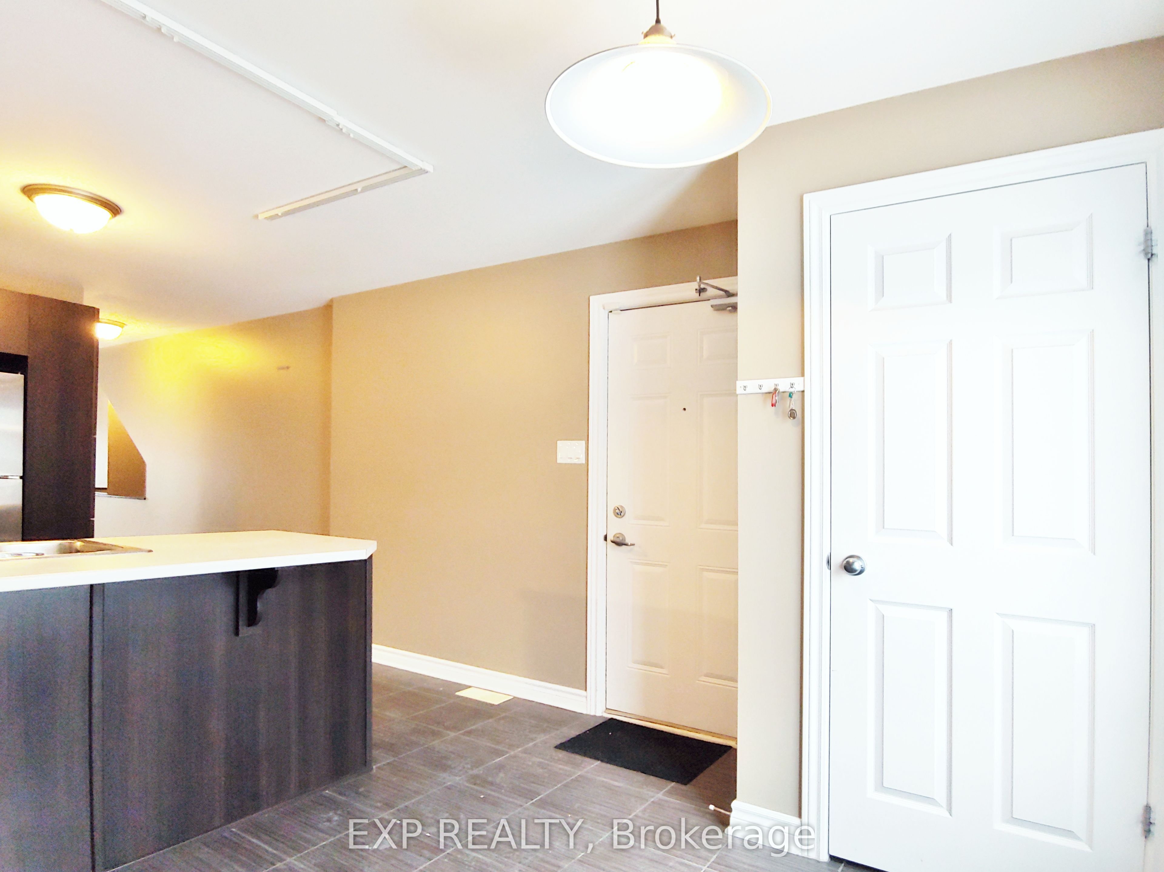 605 Chapman Mills Drive B Property Photo 4