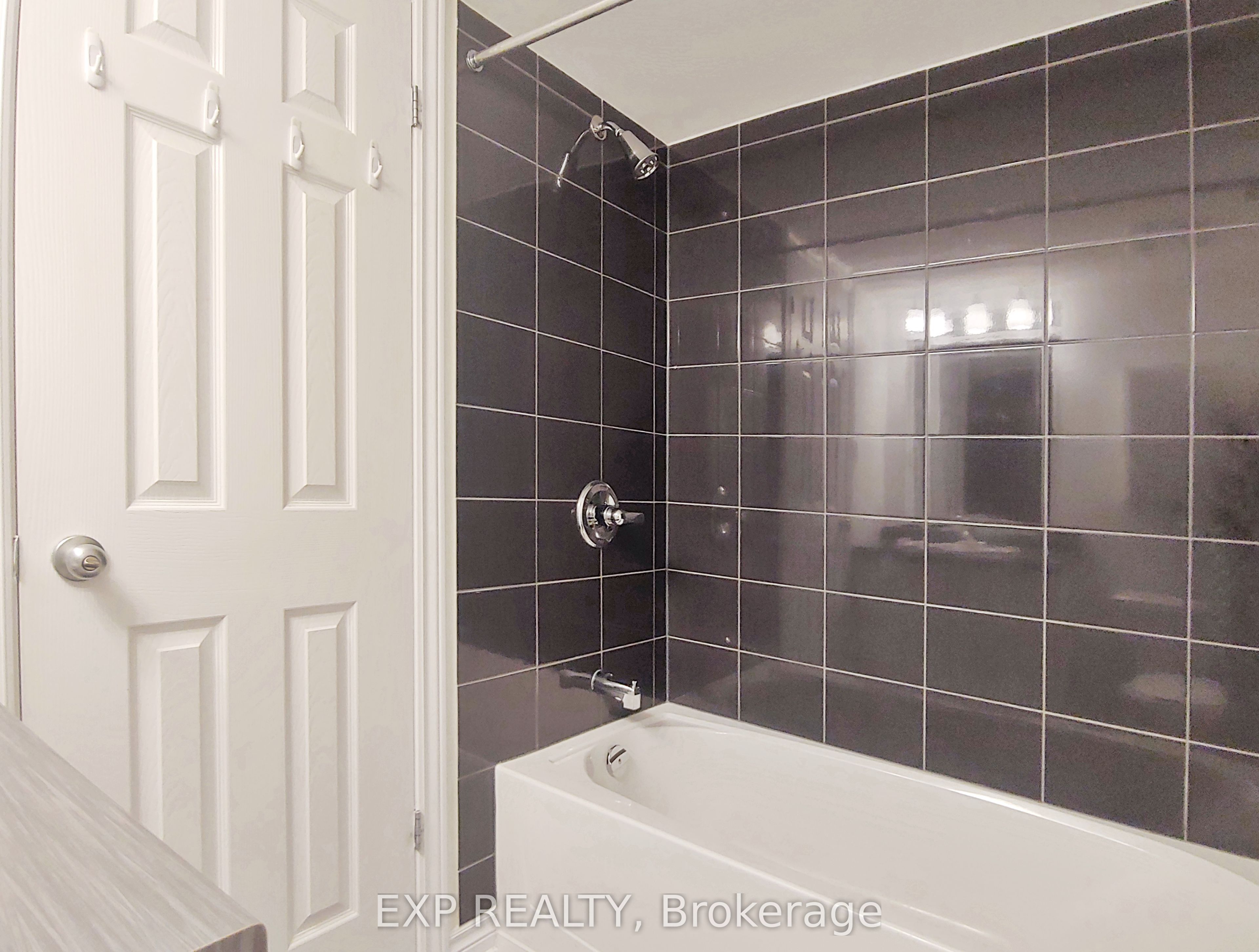 605 Chapman Mills Drive B Property Photo 18