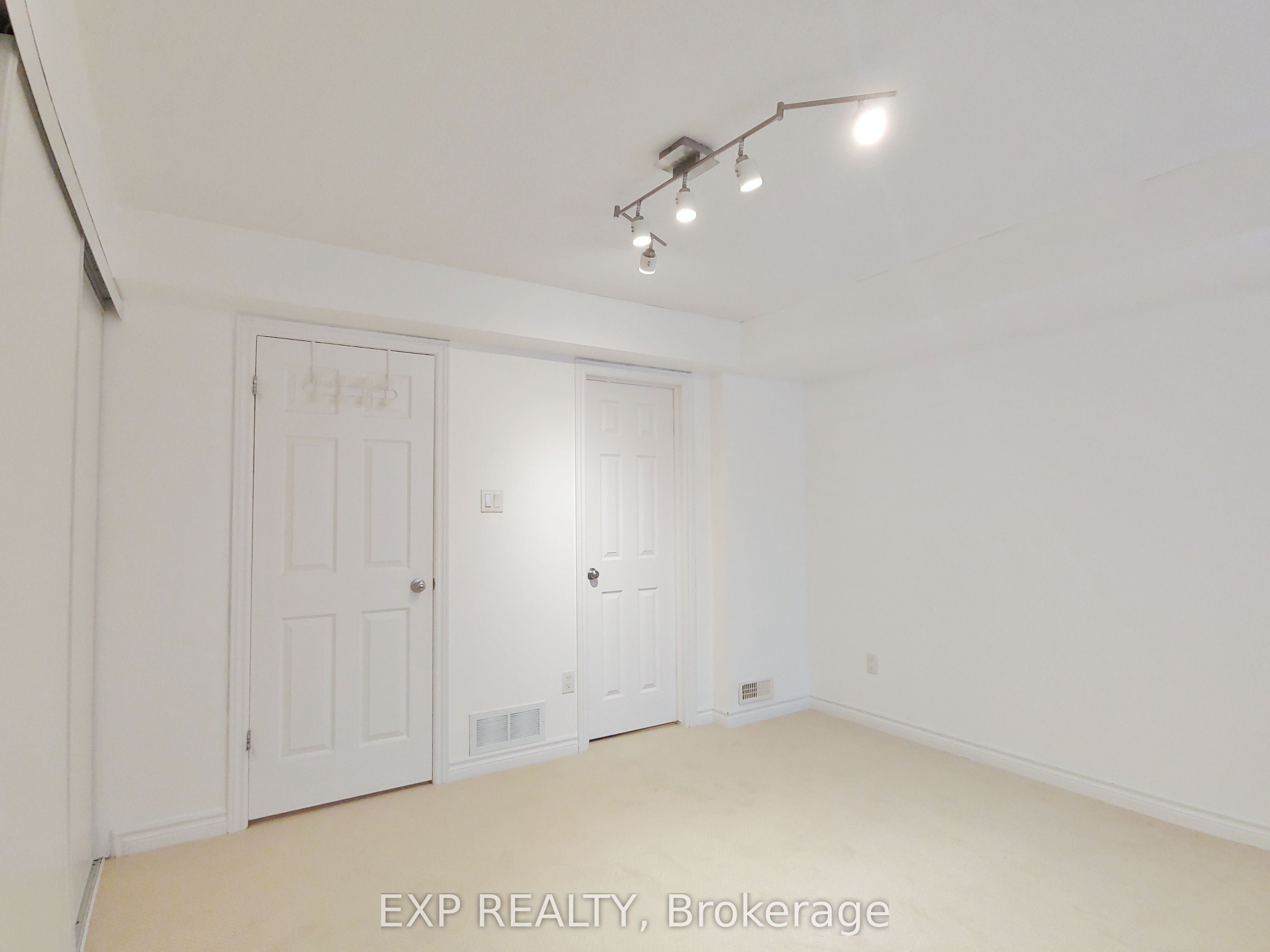605 Chapman Mills Drive B Property Photo 20