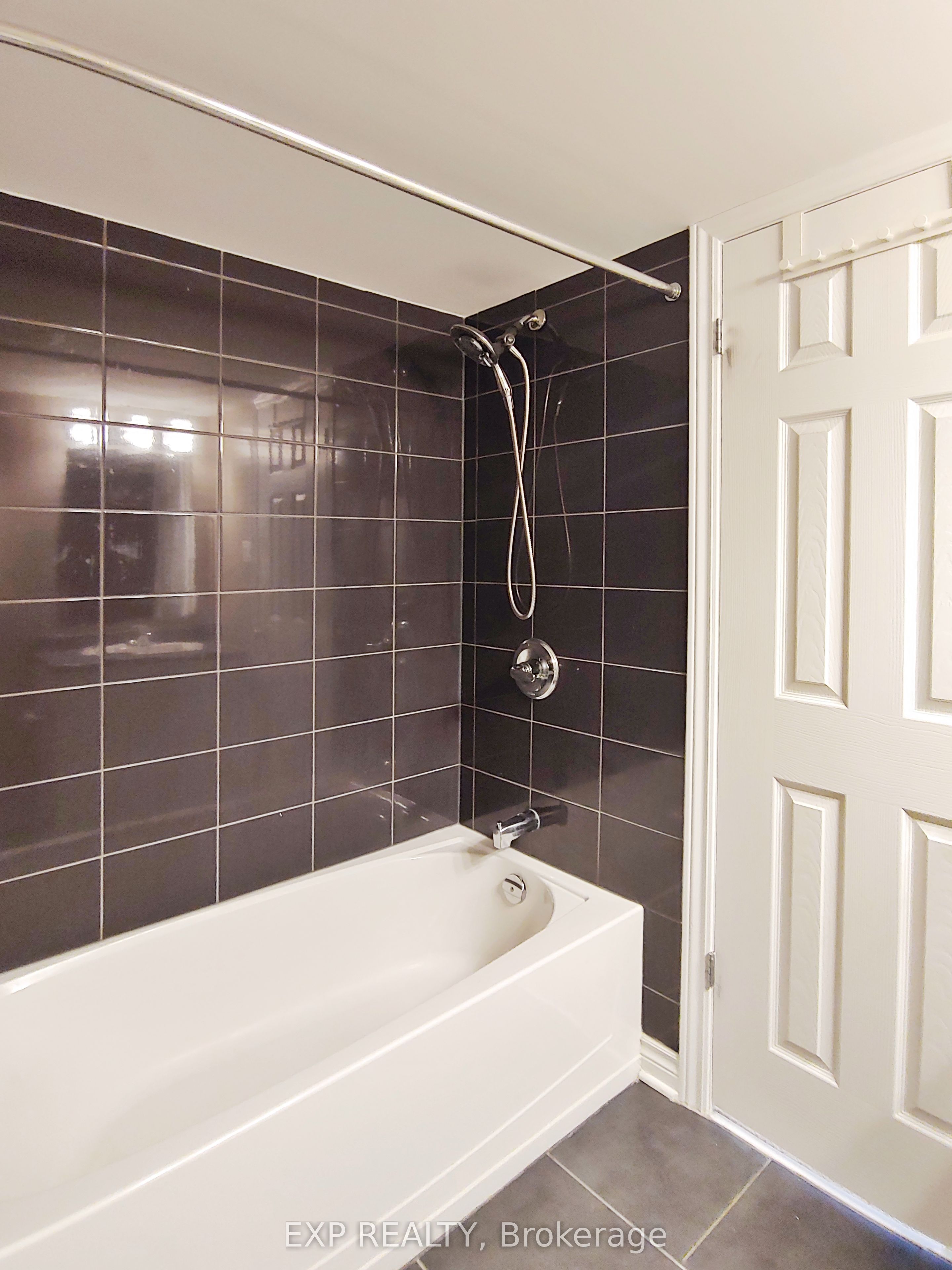 605 Chapman Mills Drive B Property Photo 24