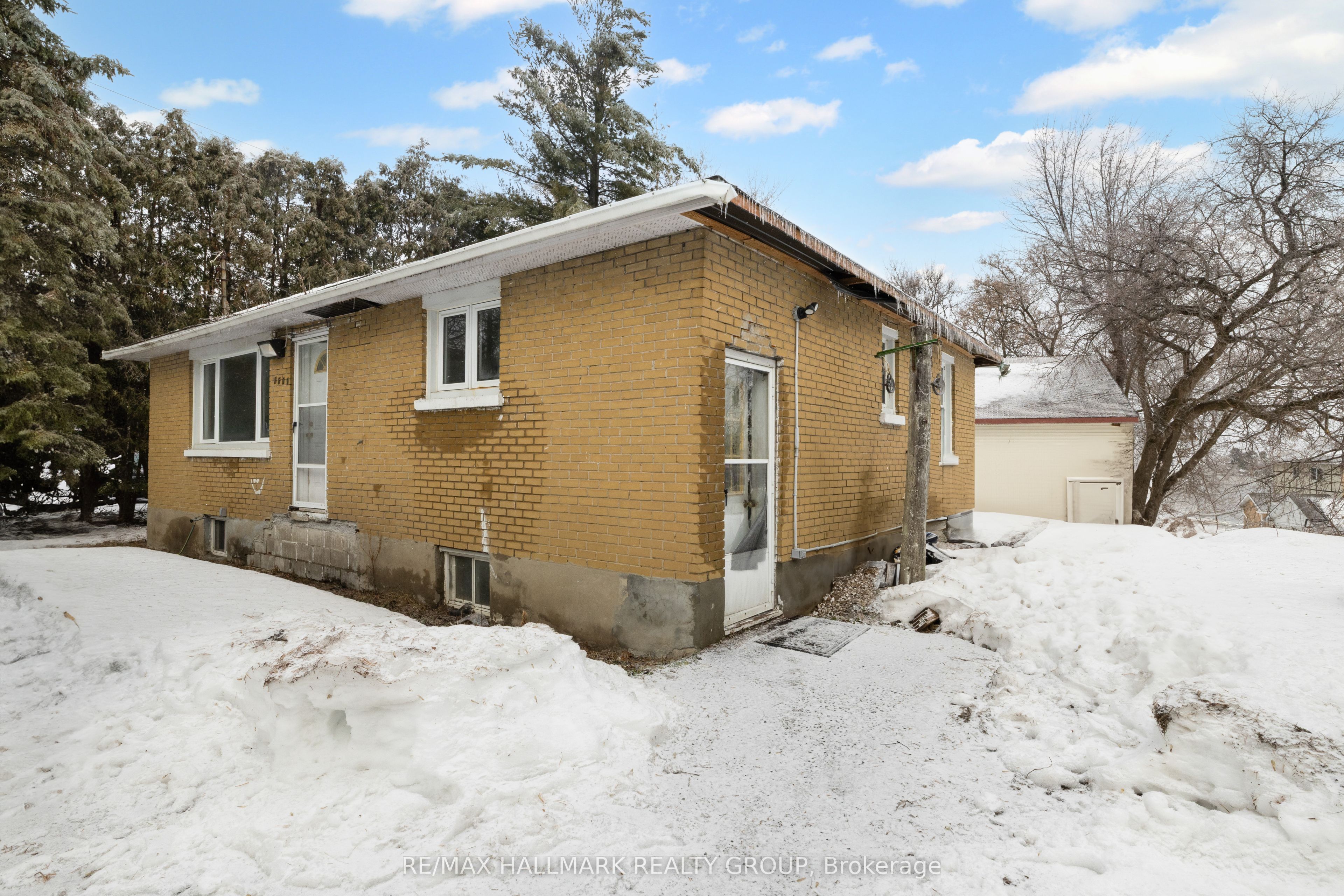 2601 Regional Road 174 Road Property Photo 1