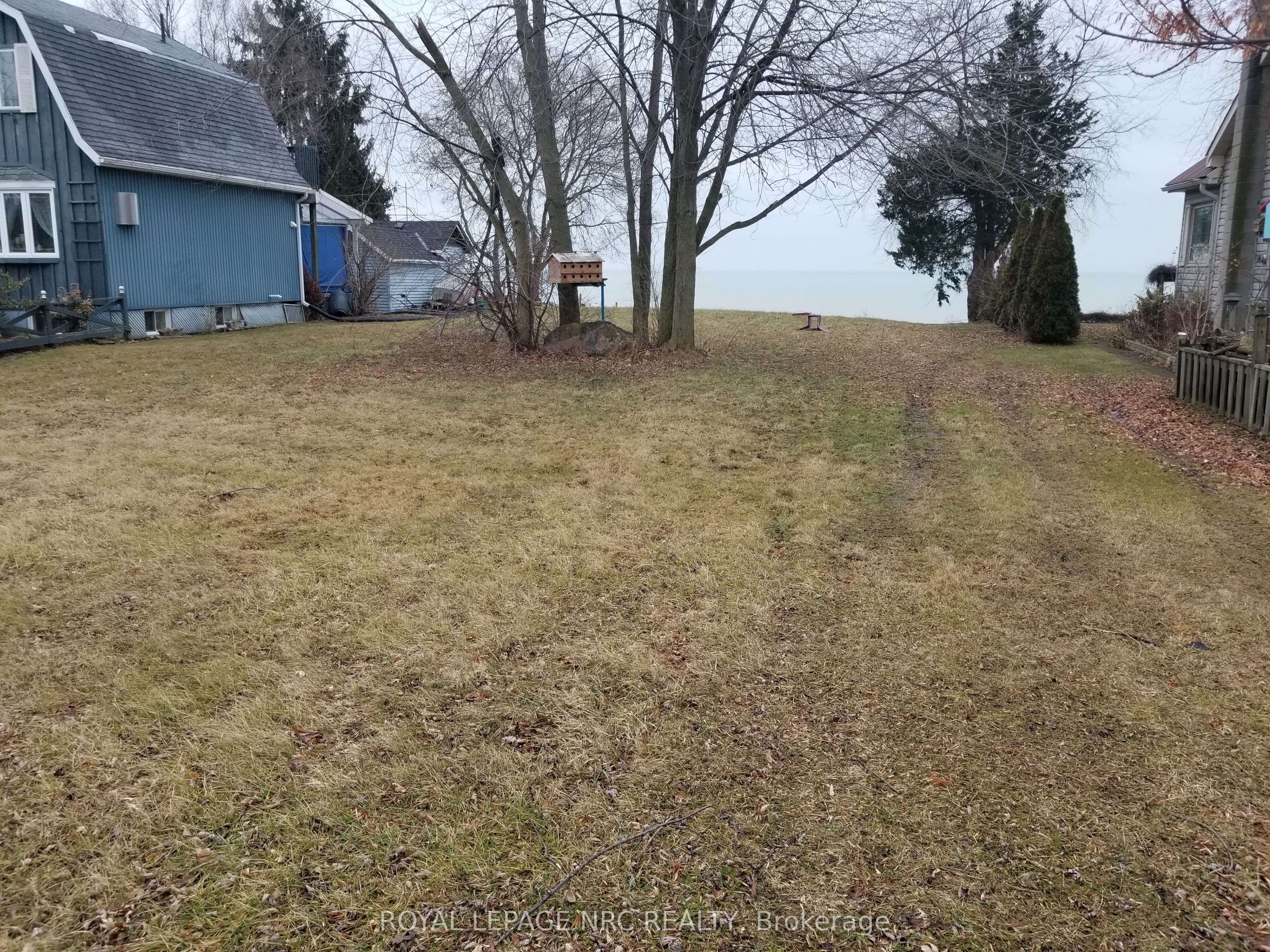 2594 Lakeshore Road Property Photo 1