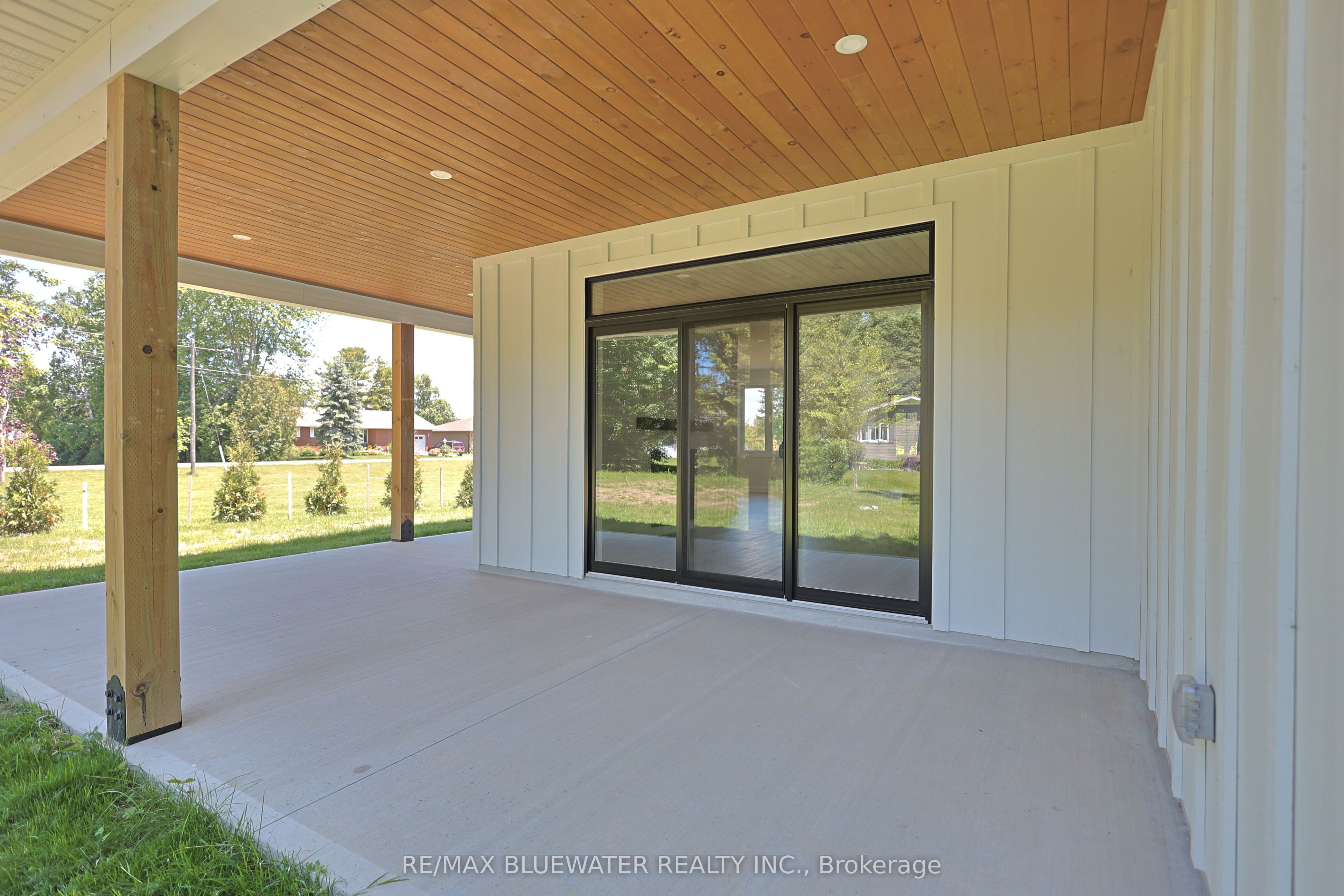 72623 Stanley Street Property Photo 46
