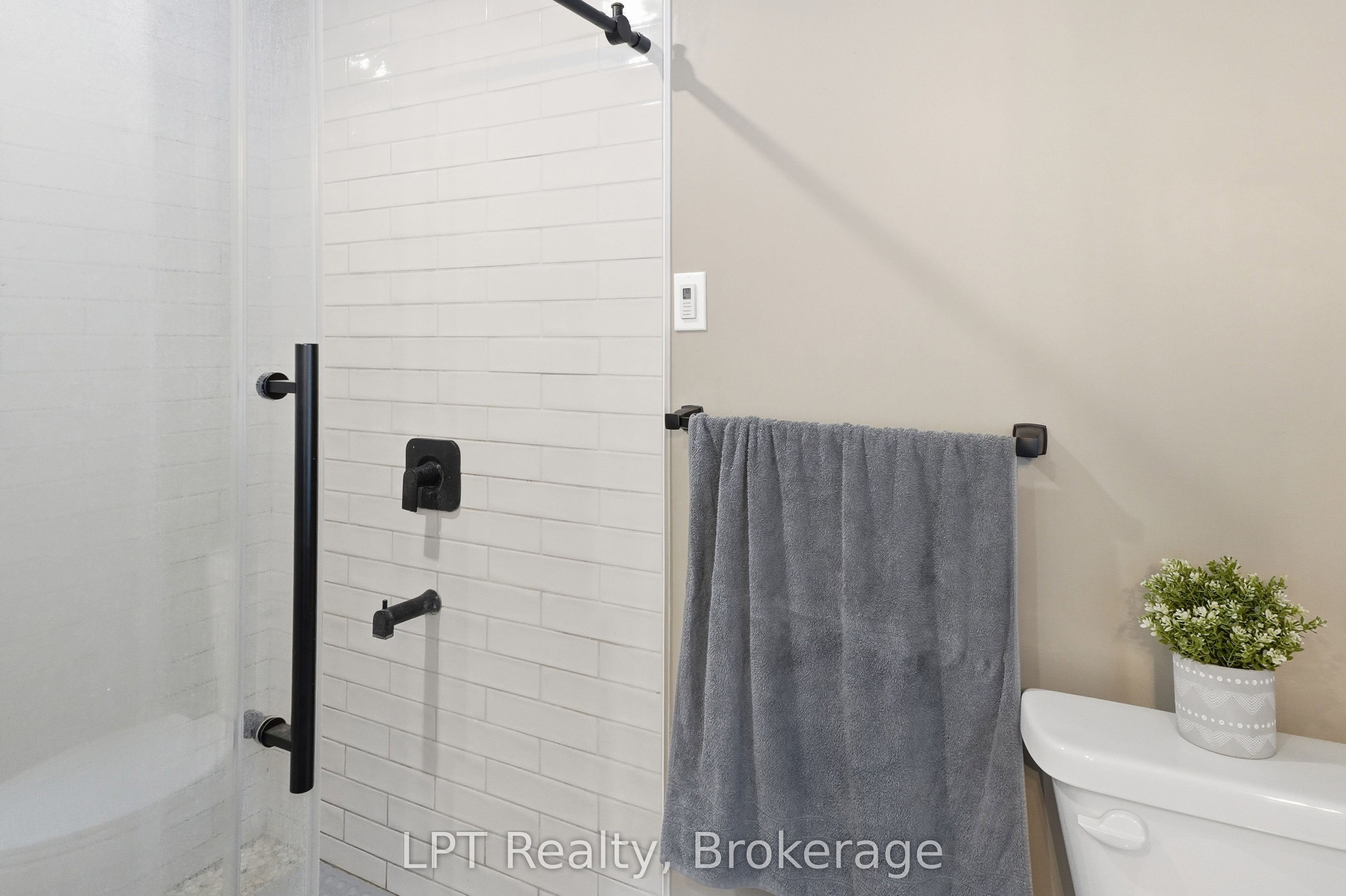 21 Tyson Lane Property Photo 18