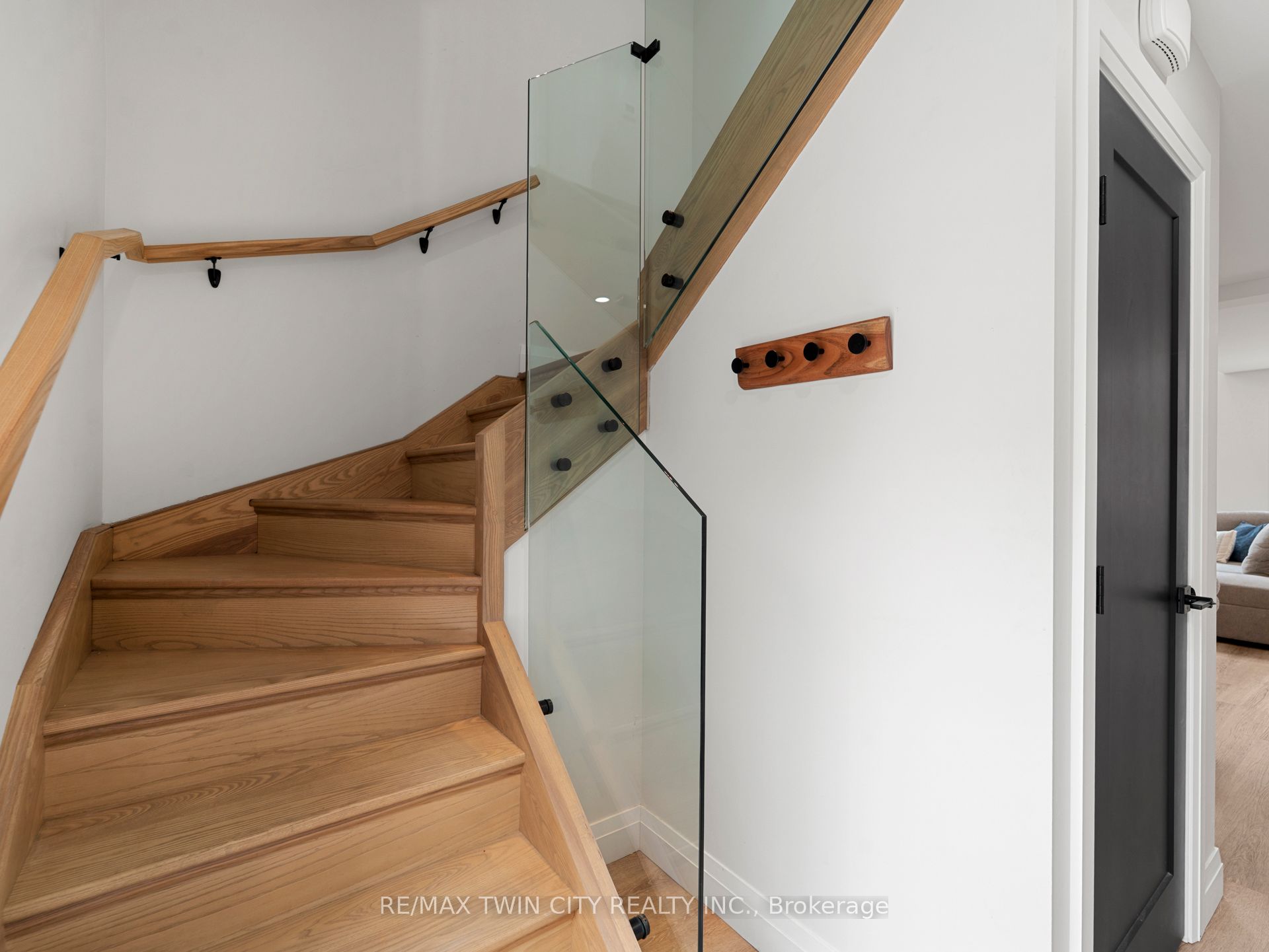 55 Centre Street Property Photo 15