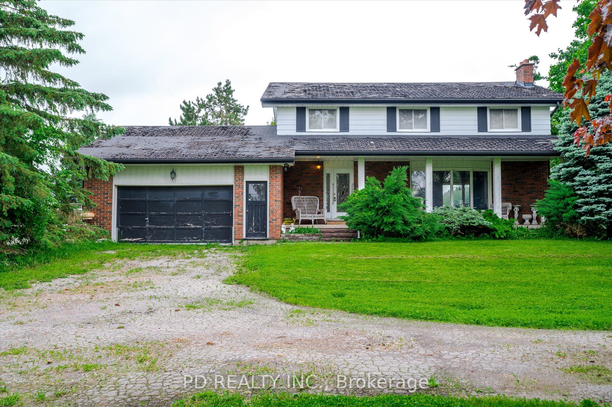 4925 Highway 7 Property Photo 1