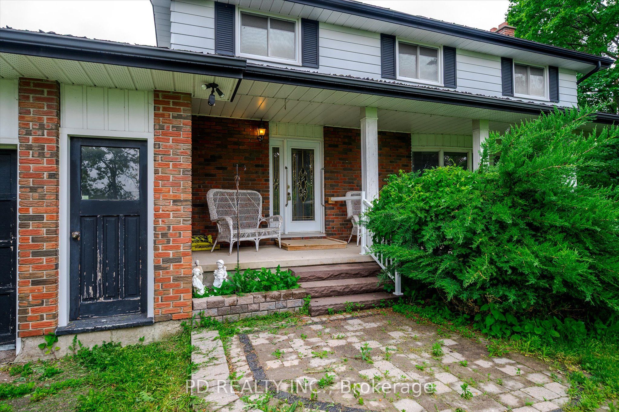 4925 Highway 7 Property Photo 3