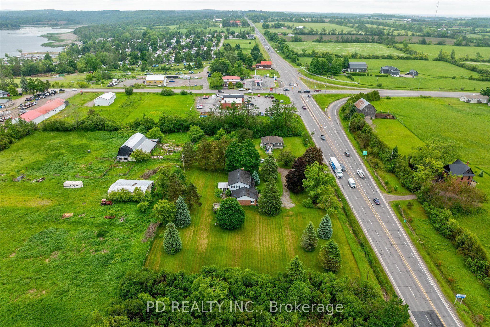 4925 Highway 7 Property Photo 17
