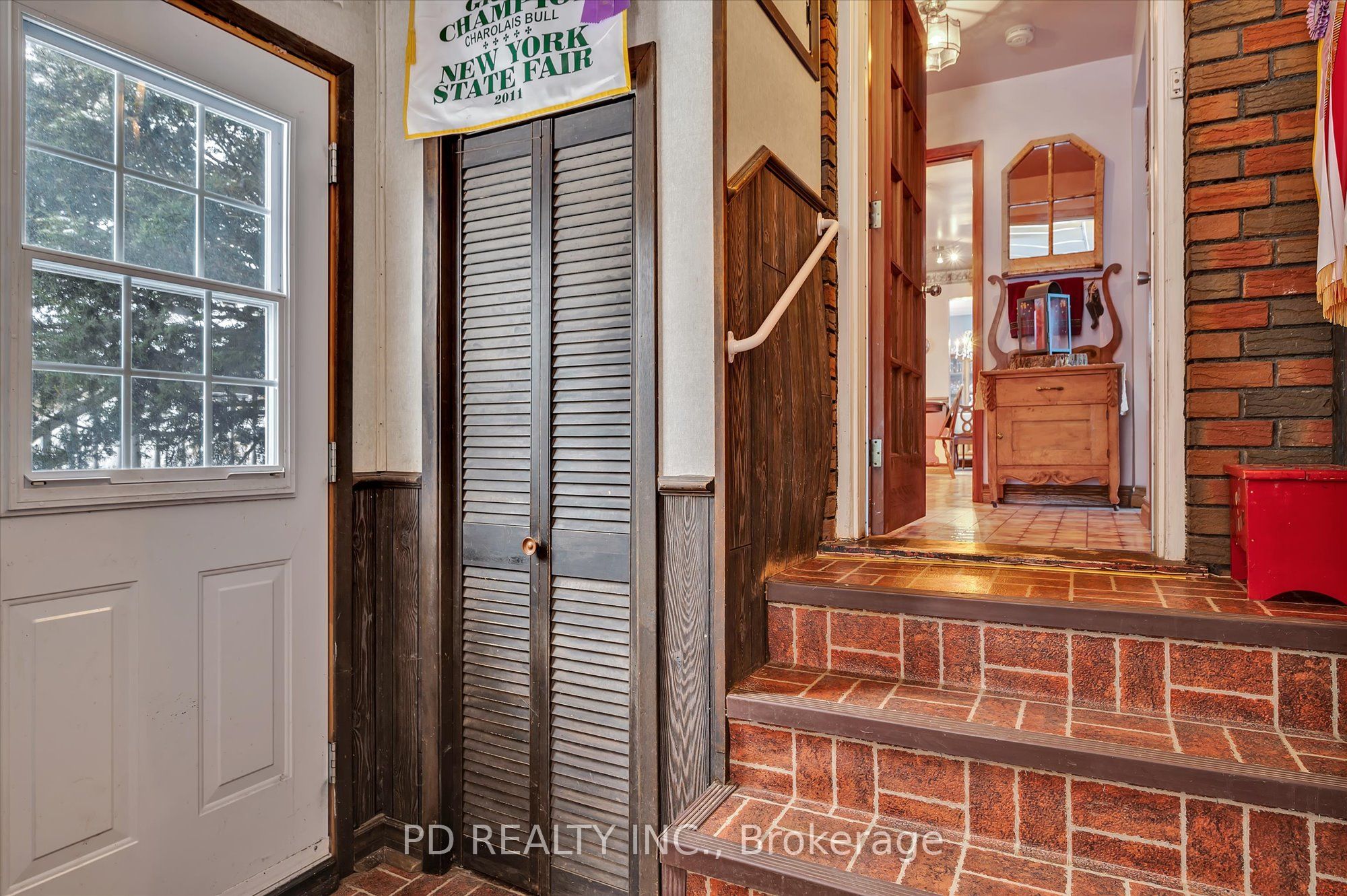 4925 Highway 7 Property Photo 37