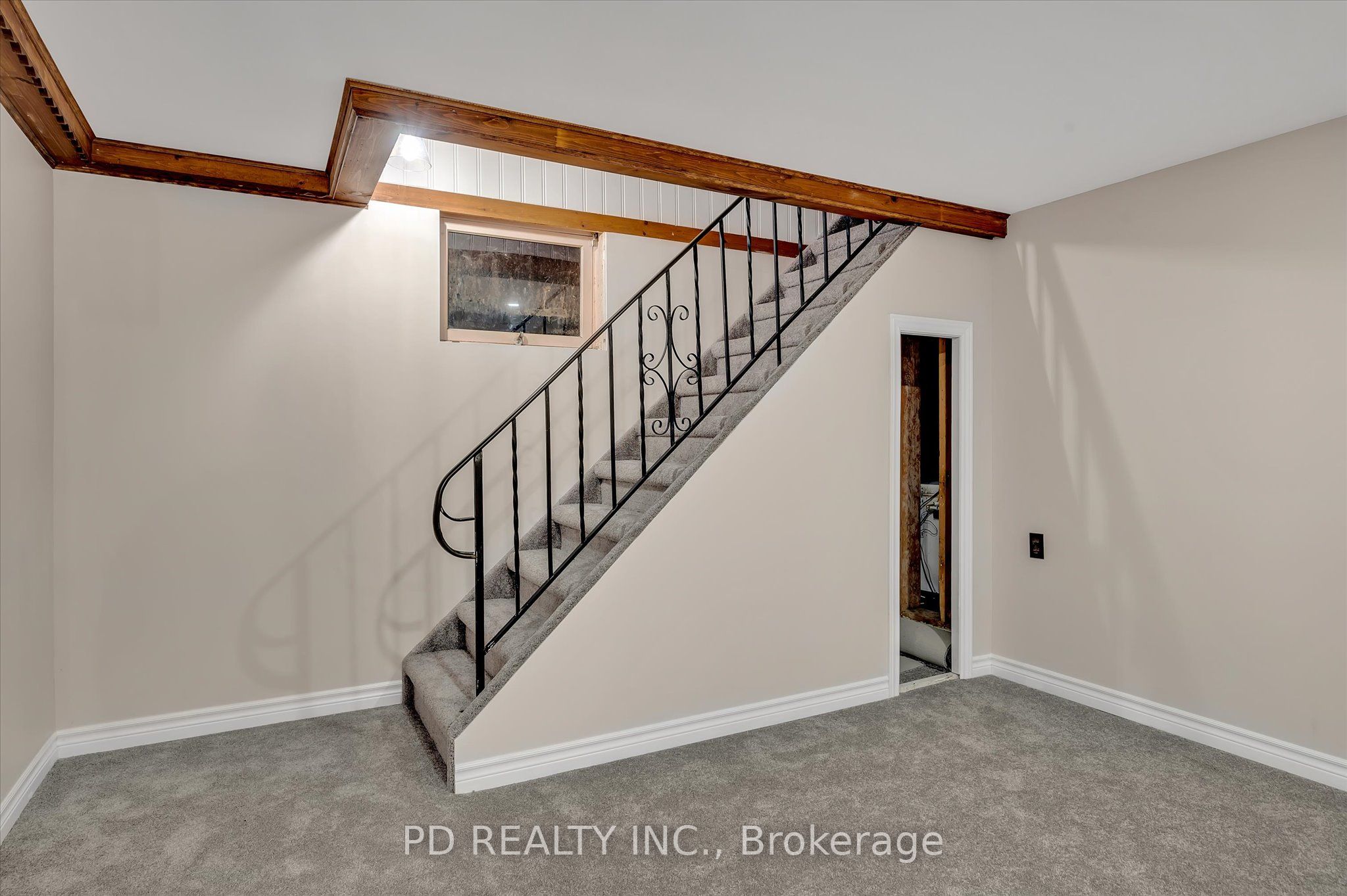 4925 Highway 7 Property Photo 44