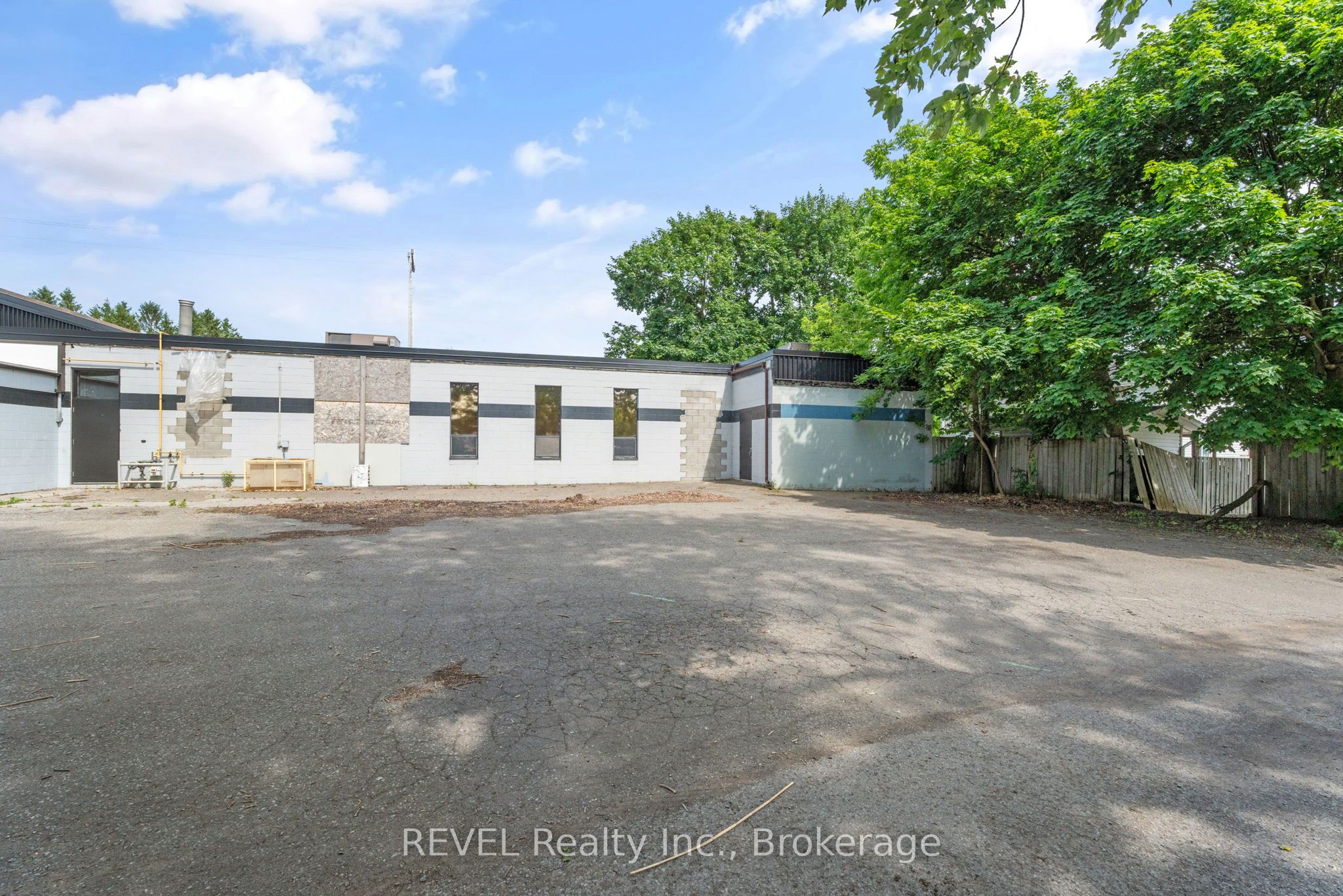 271 Ridgeway Road Property Photo 14