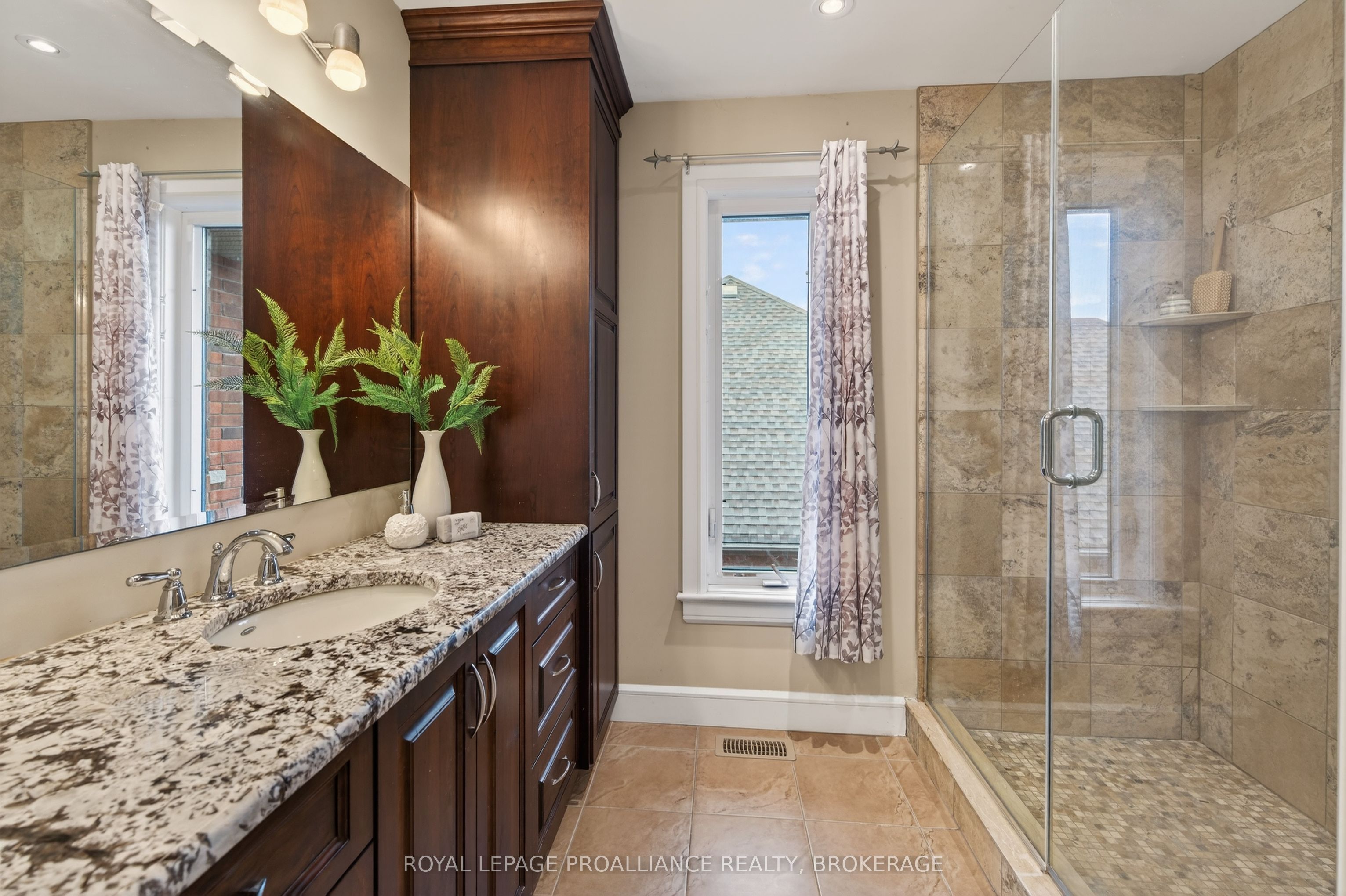 1239 Atkinson Street Property Photo 26