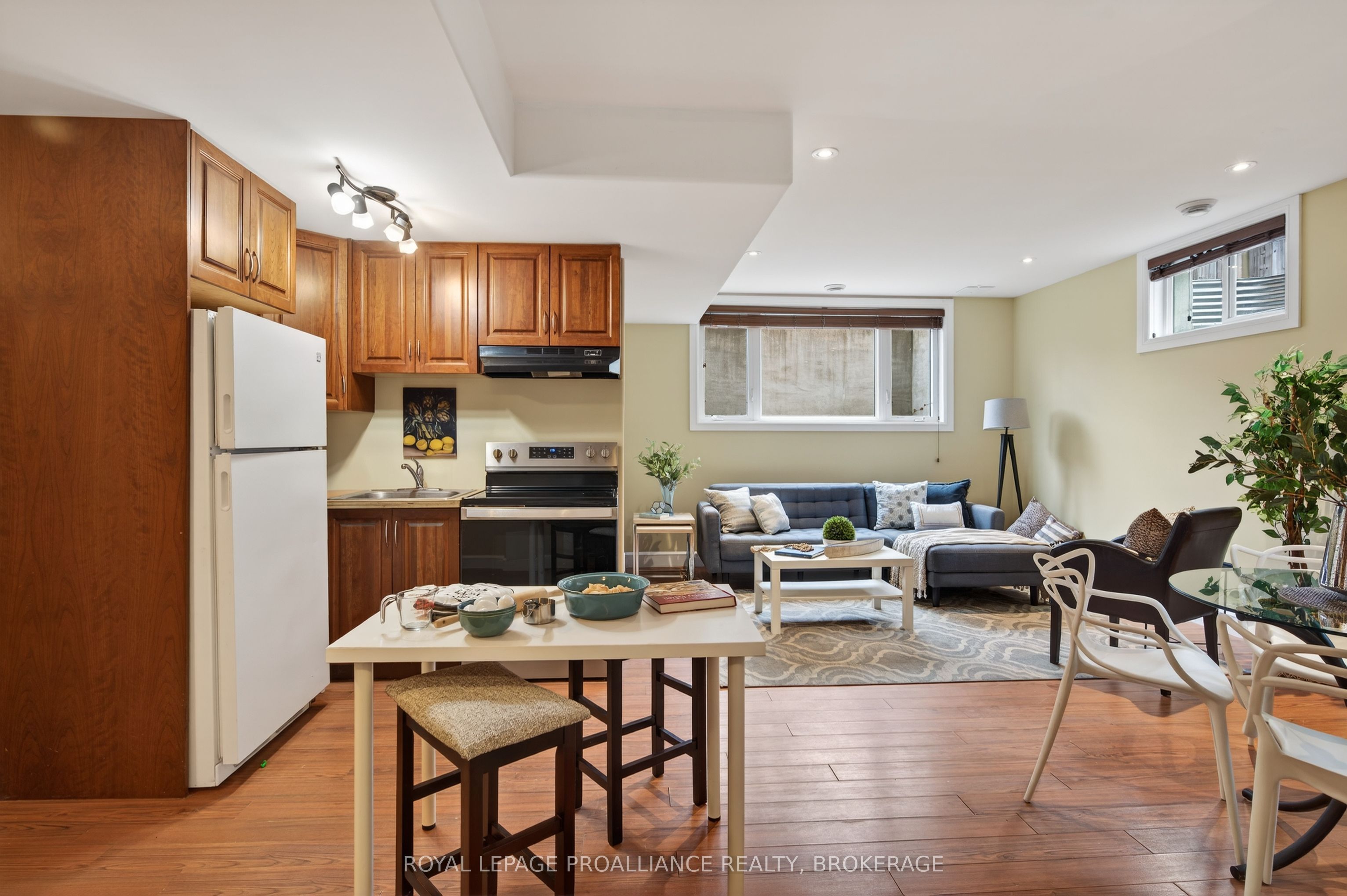 1239 Atkinson Street Property Photo 38