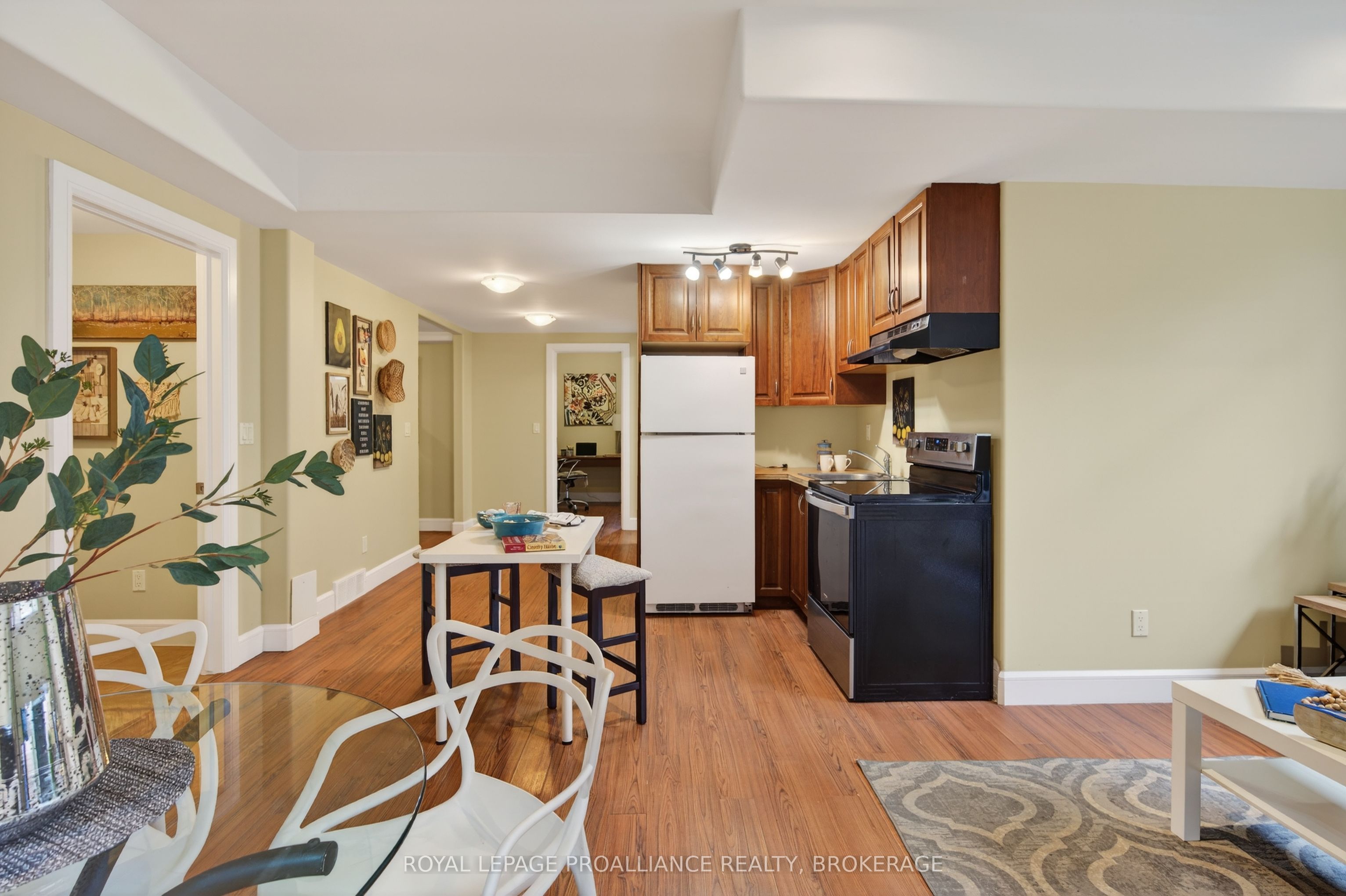 1239 Atkinson Street Property Photo 39