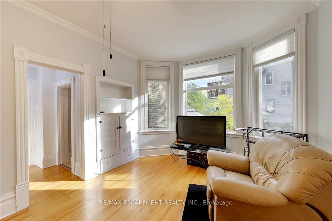 122 Forsyth Street East #1 Property Photo 2