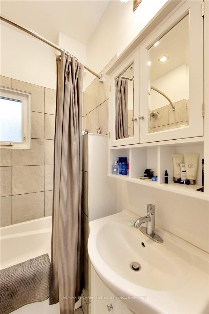 122 Forsyth Street East #1 Property Photo 4