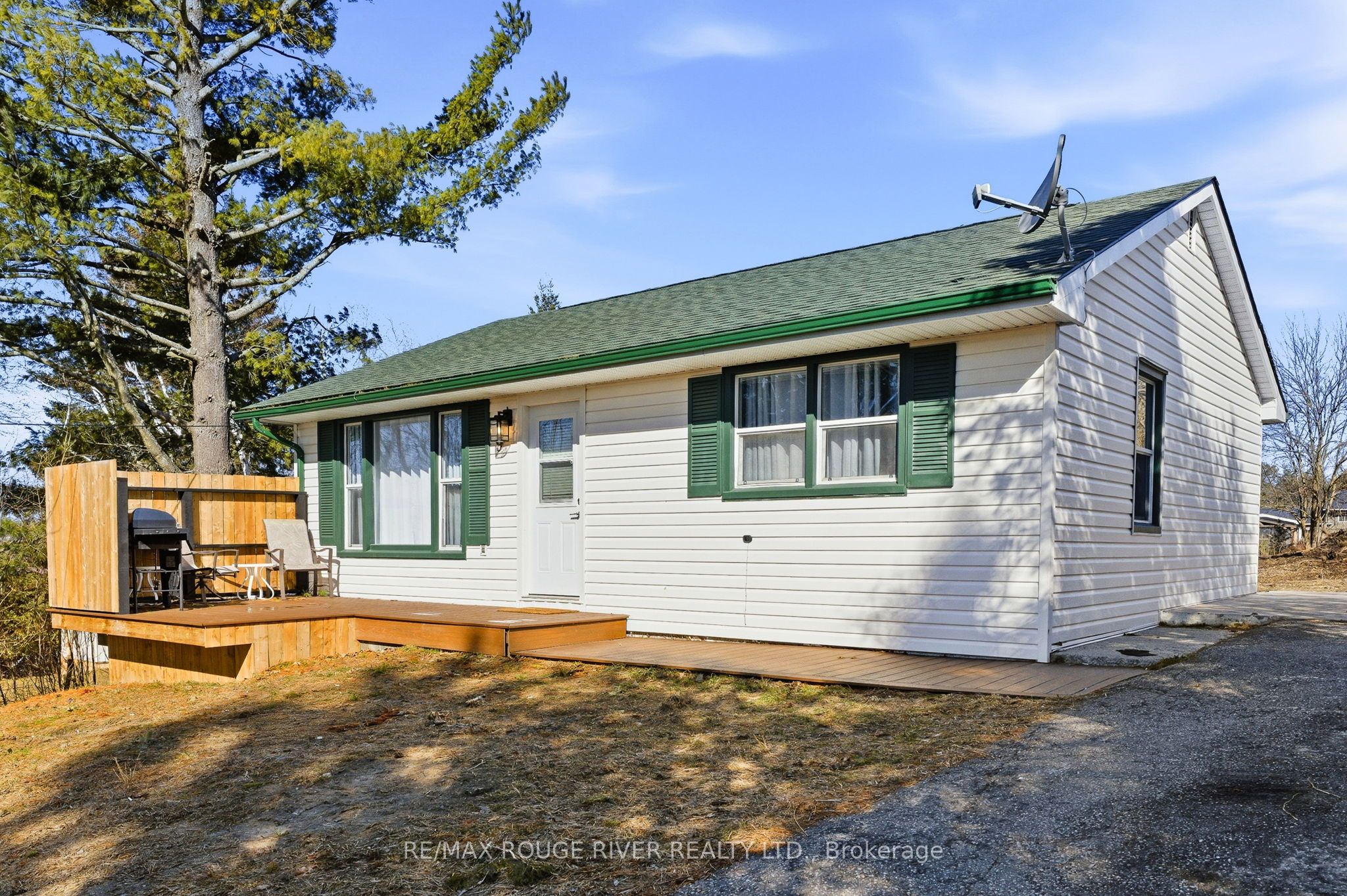 9 Cedar Street Property Photo 2