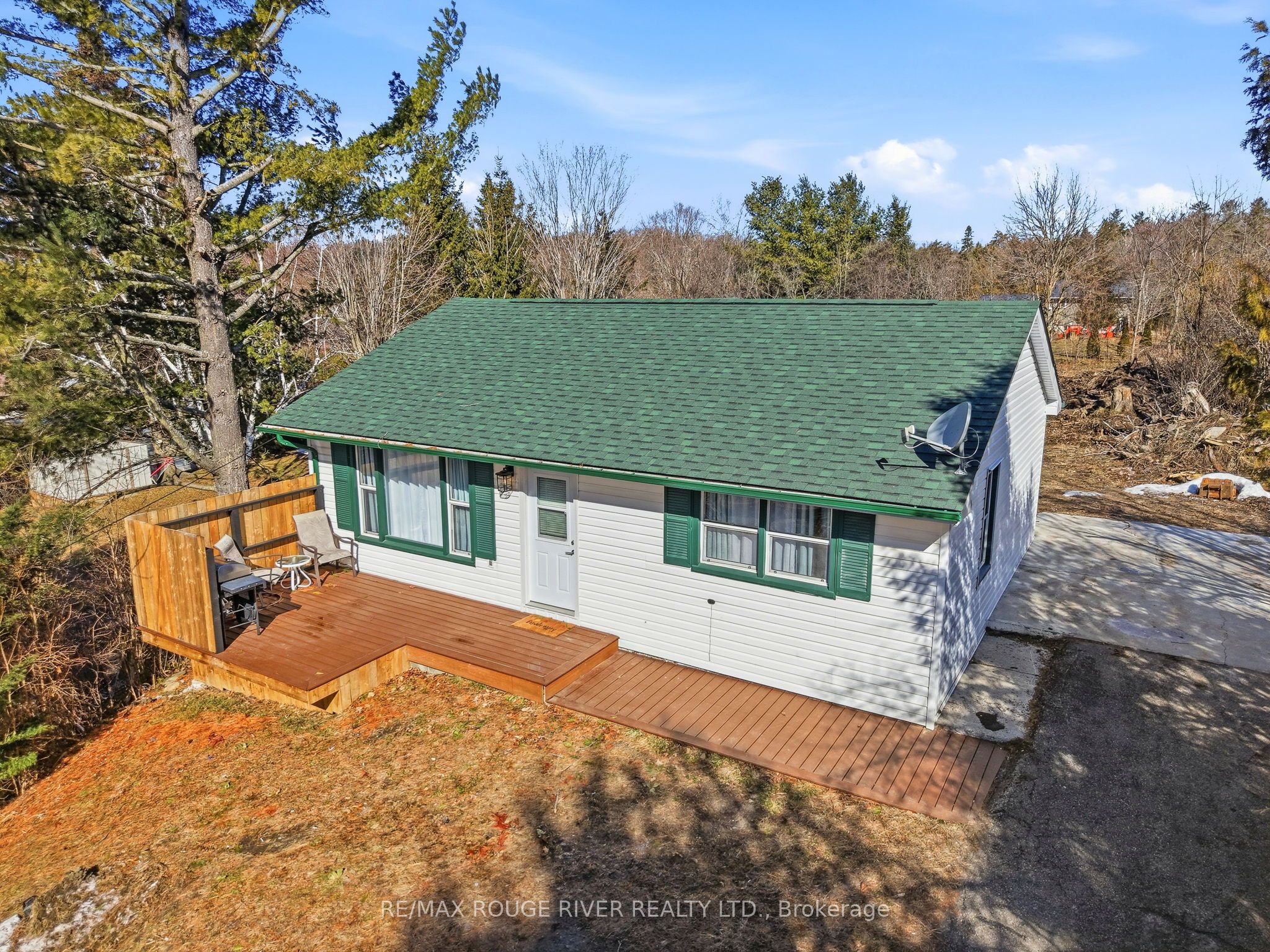 9 Cedar Street Property Photo 3