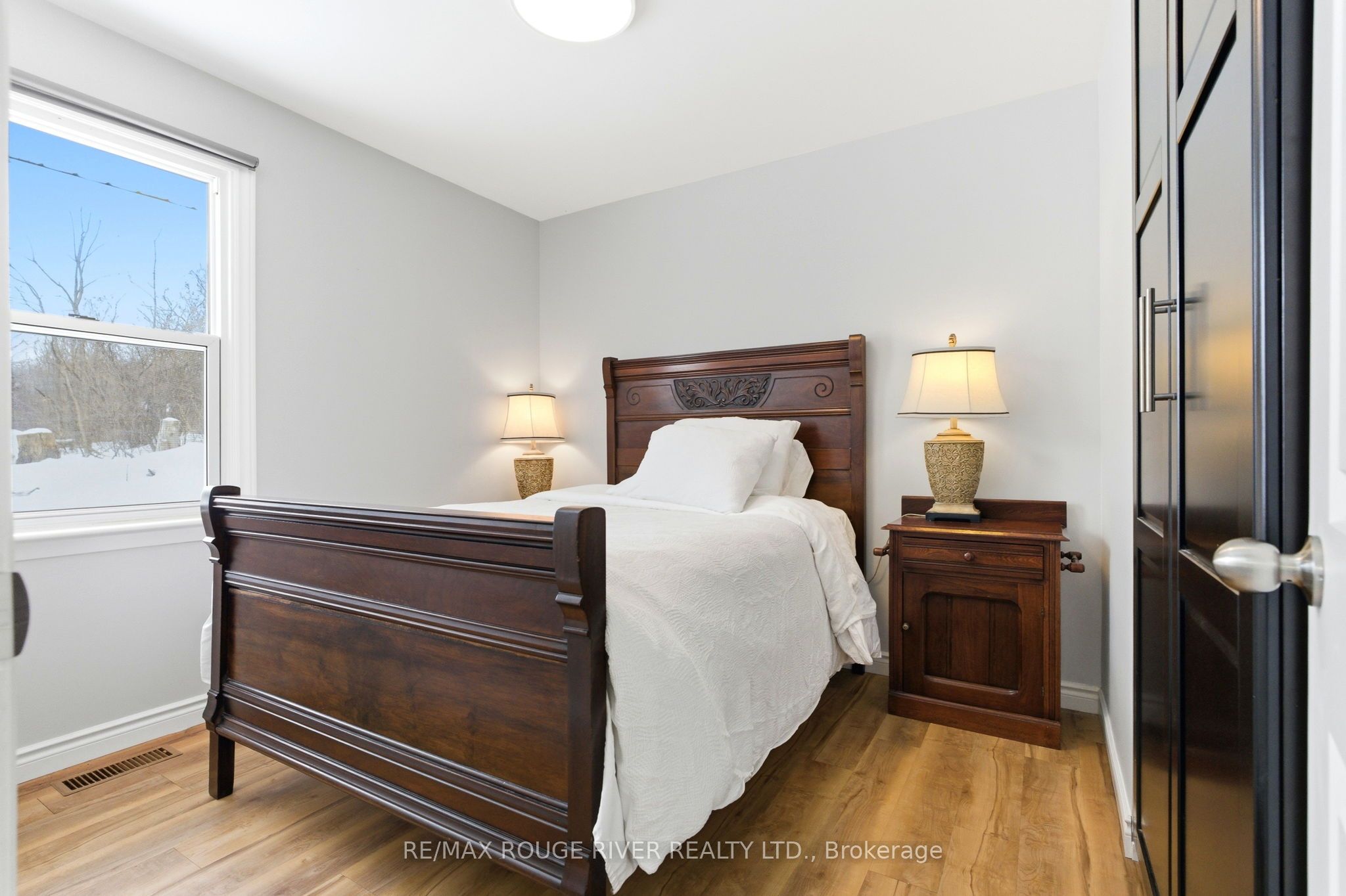 9 Cedar Street Property Photo 23