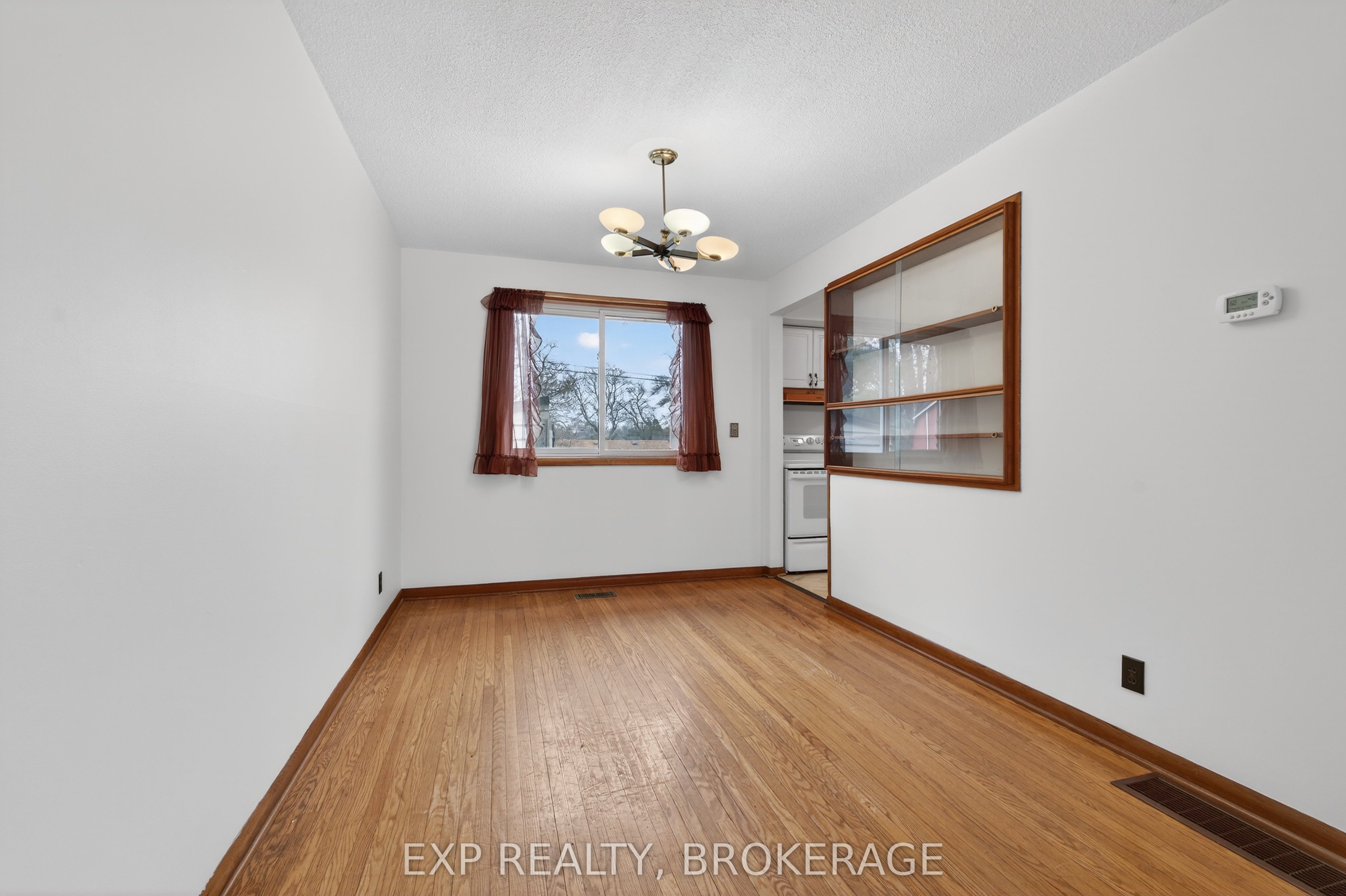 19 Convay Crescent Property Photo 10