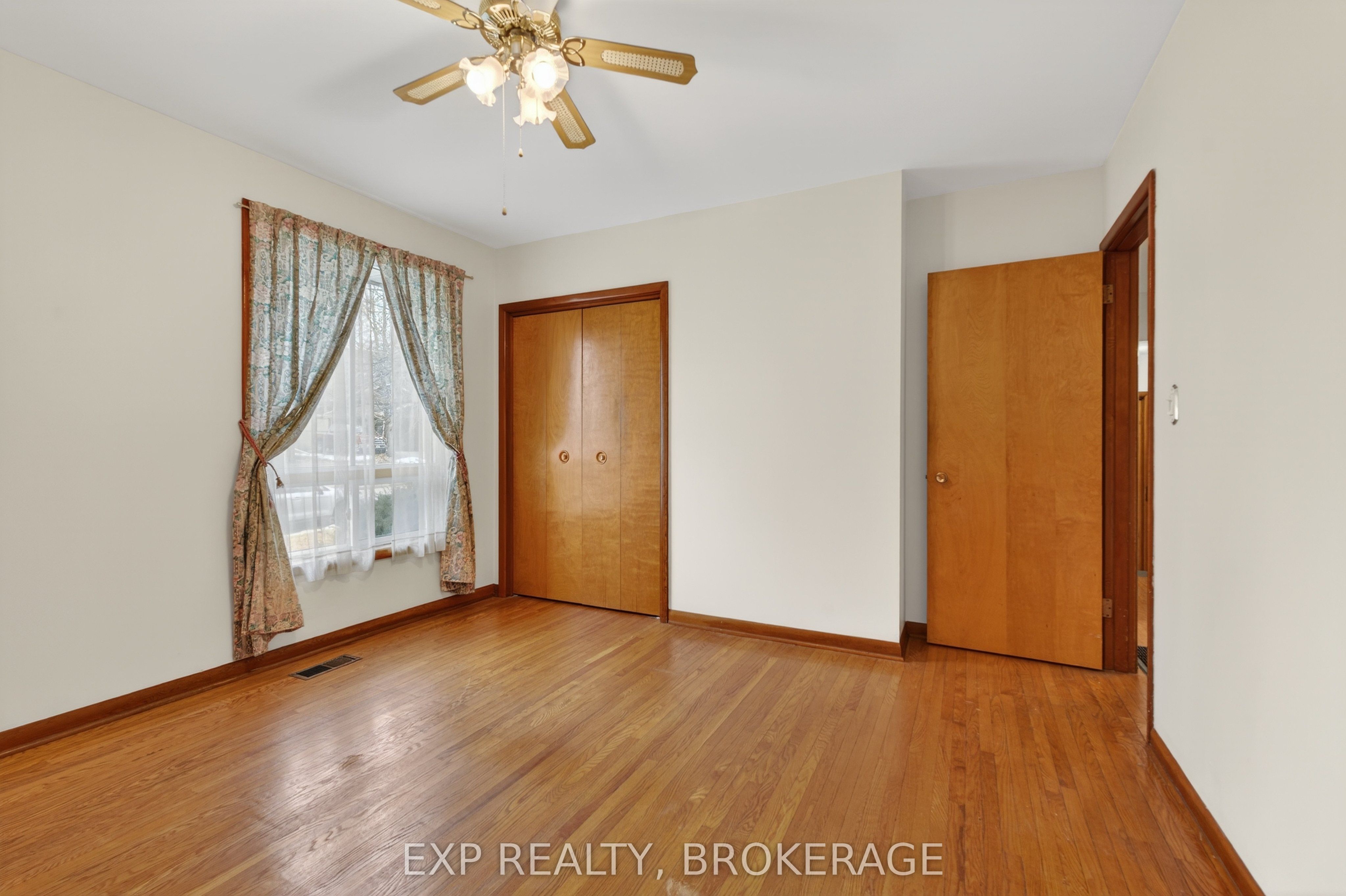 19 Convay Crescent Property Photo 18