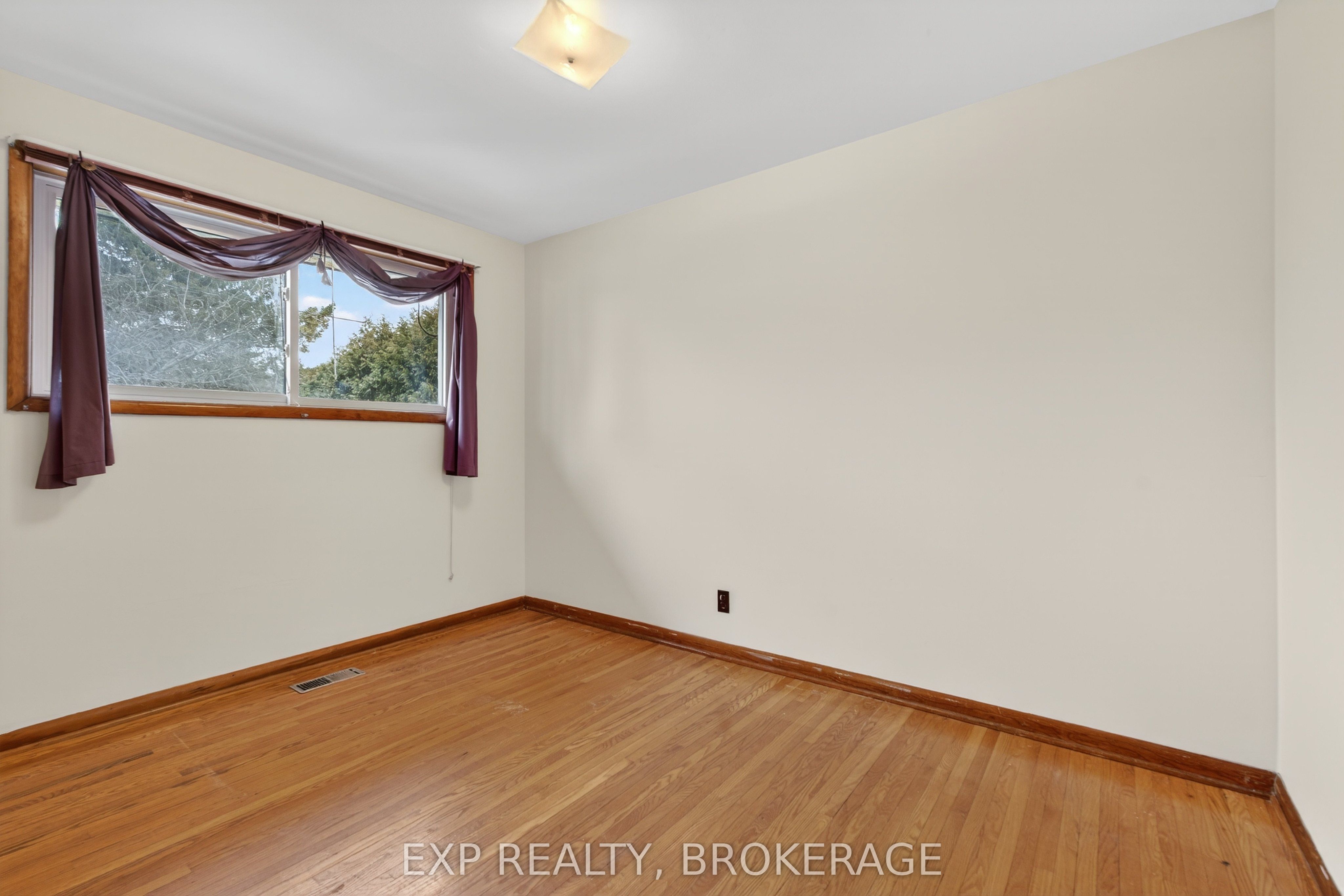 19 Convay Crescent Property Photo 21