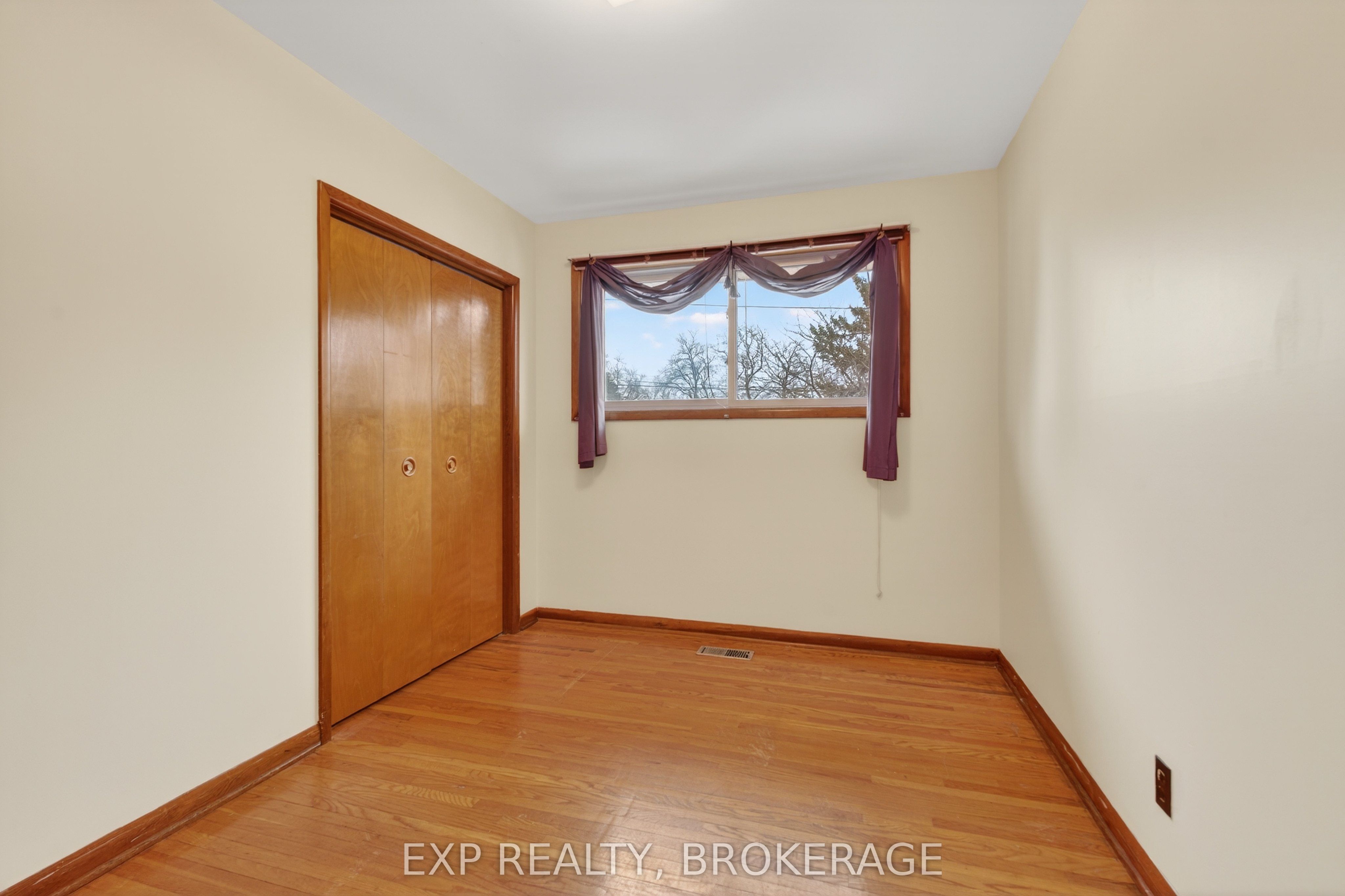 19 Convay Crescent Property Photo 22