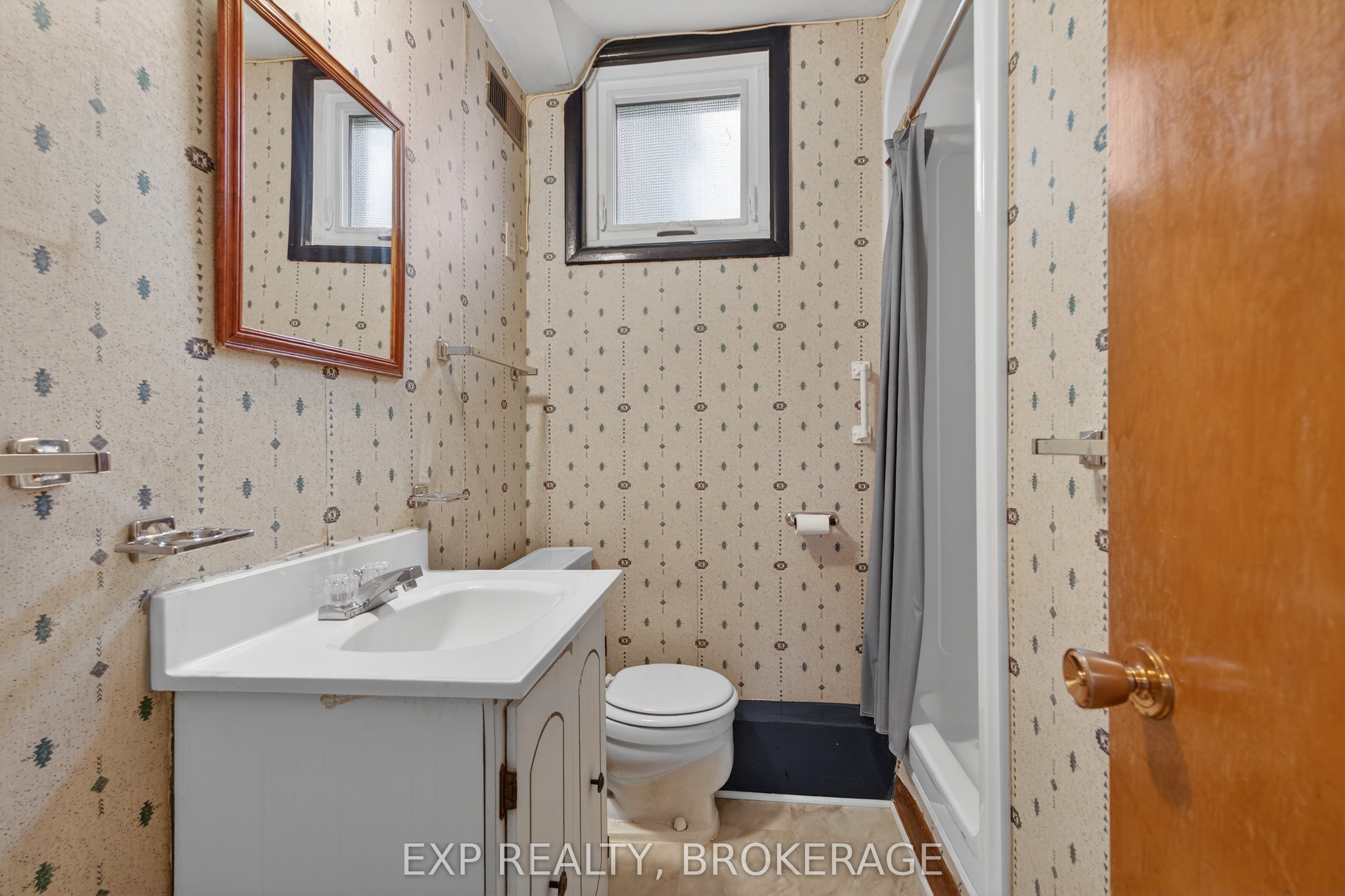 19 Convay Crescent Property Photo 32