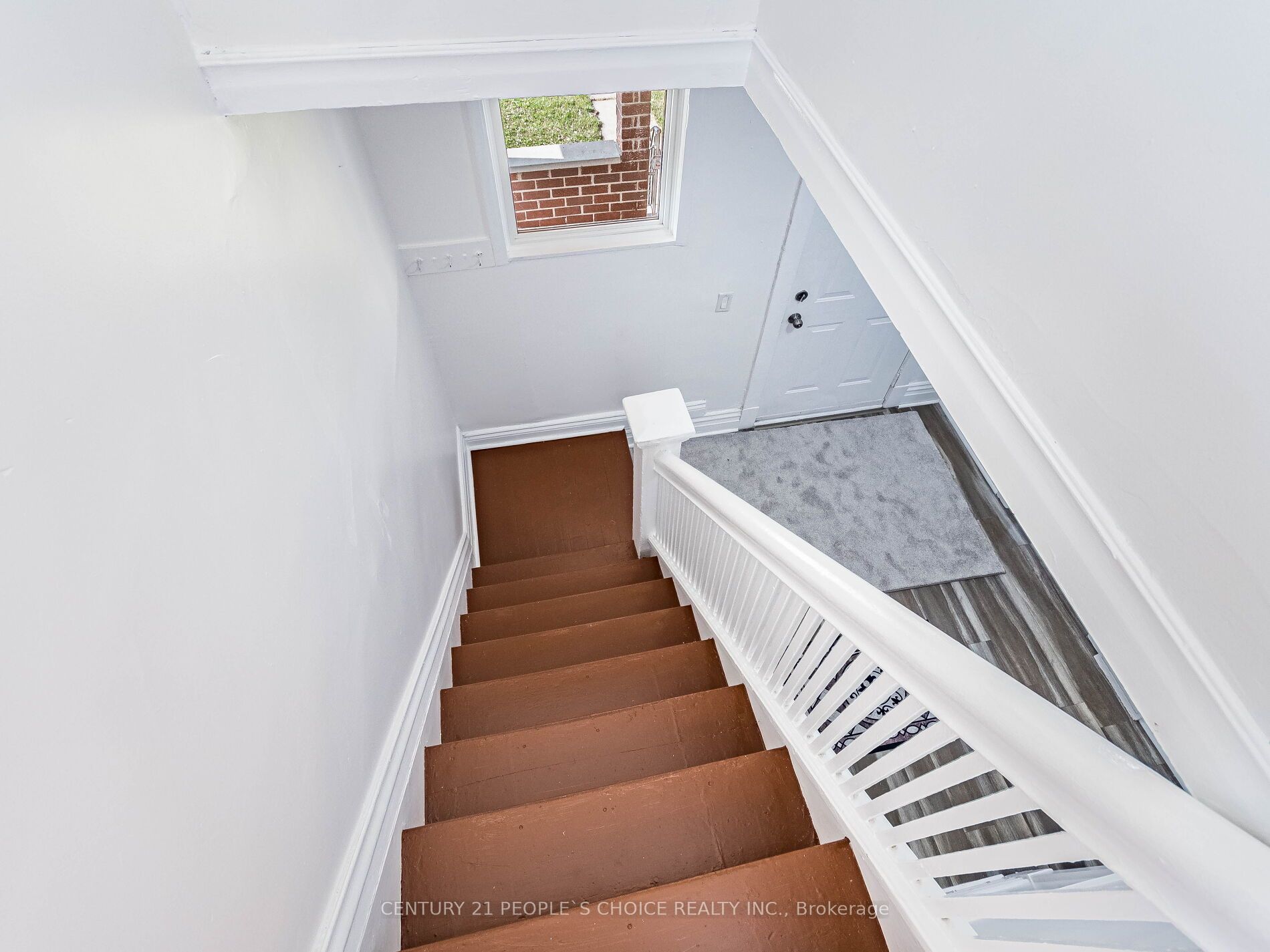 5001 Kitchener Street Property Photo 10