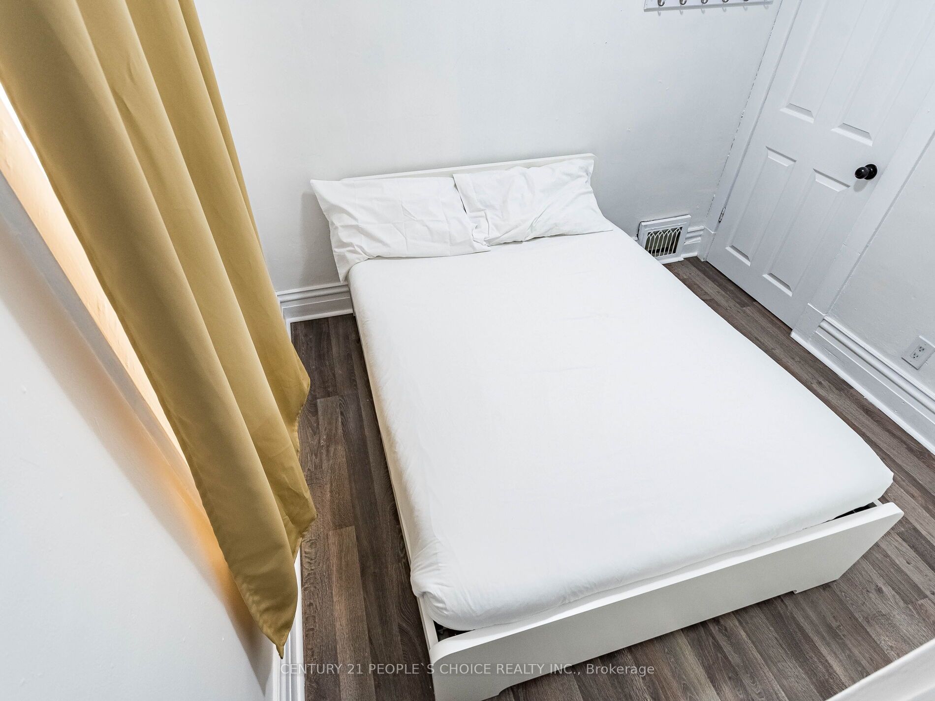 5001 Kitchener Street Property Photo 15