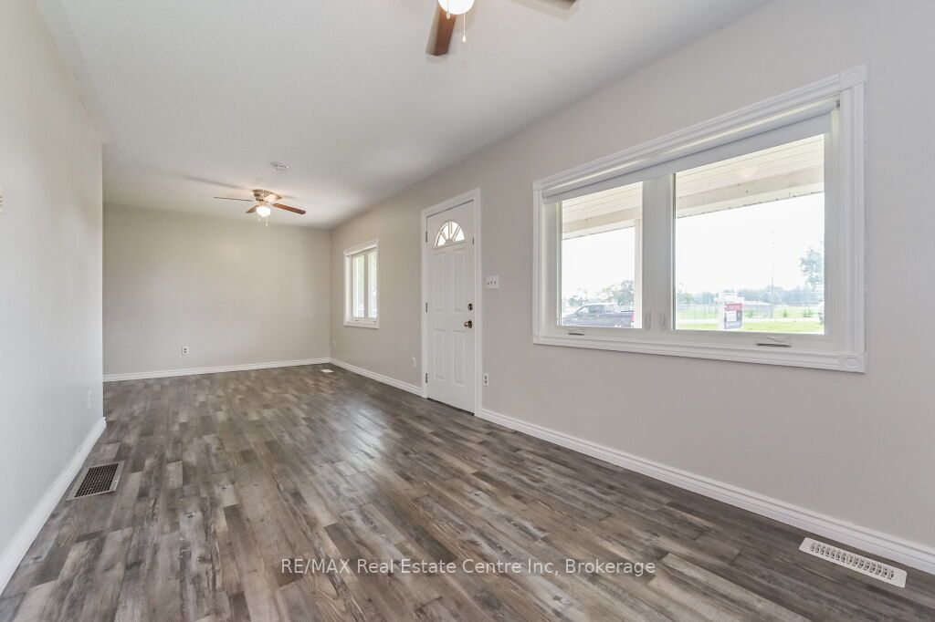 353 Wellington Street E Property Photo 8