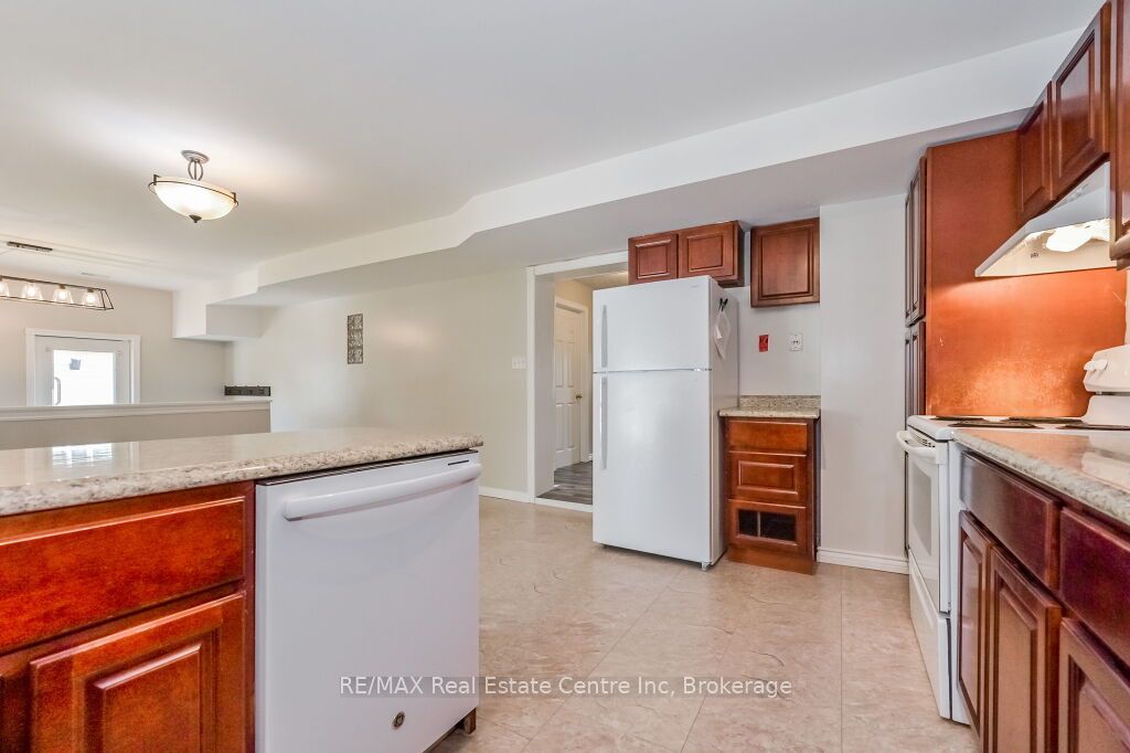 353 Wellington Street E Property Photo 15