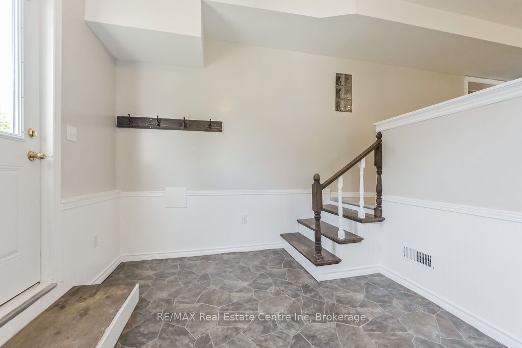 353 Wellington Street E Property Photo 18