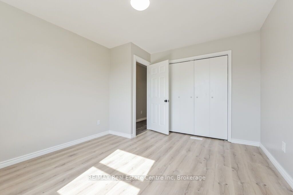 353 Wellington Street E Property Photo 23