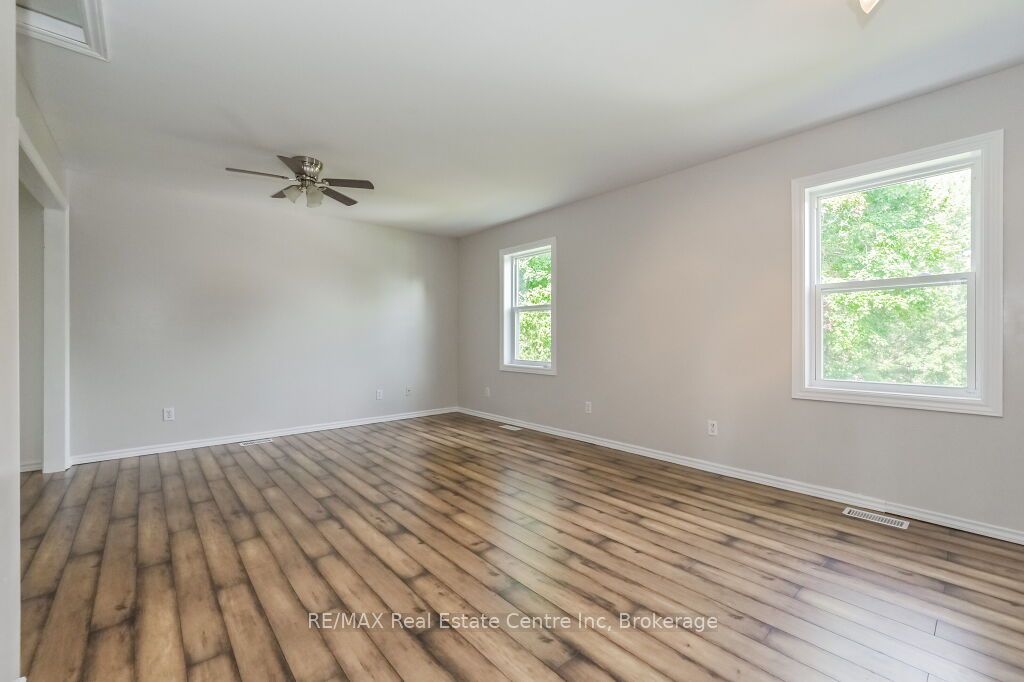 353 Wellington Street E Property Photo 26