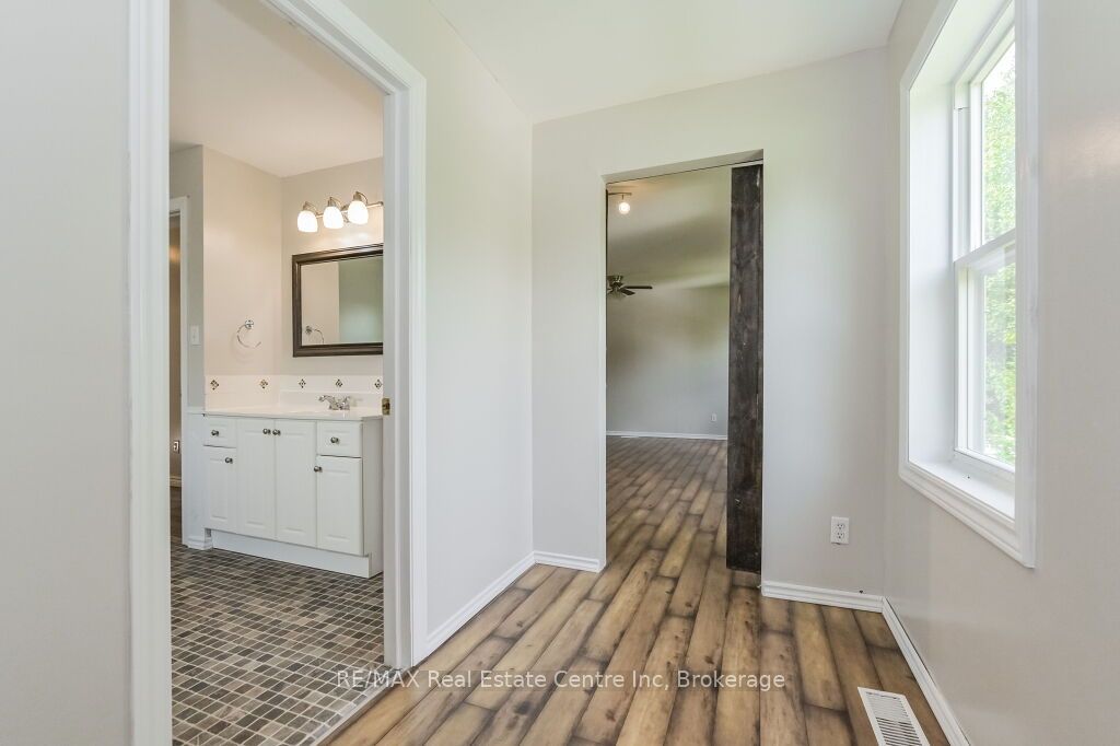 353 Wellington Street E Property Photo 30