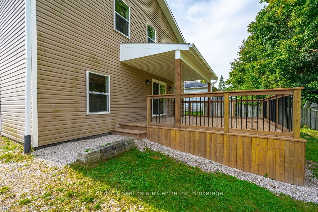353 Wellington Street E Property Photo 34