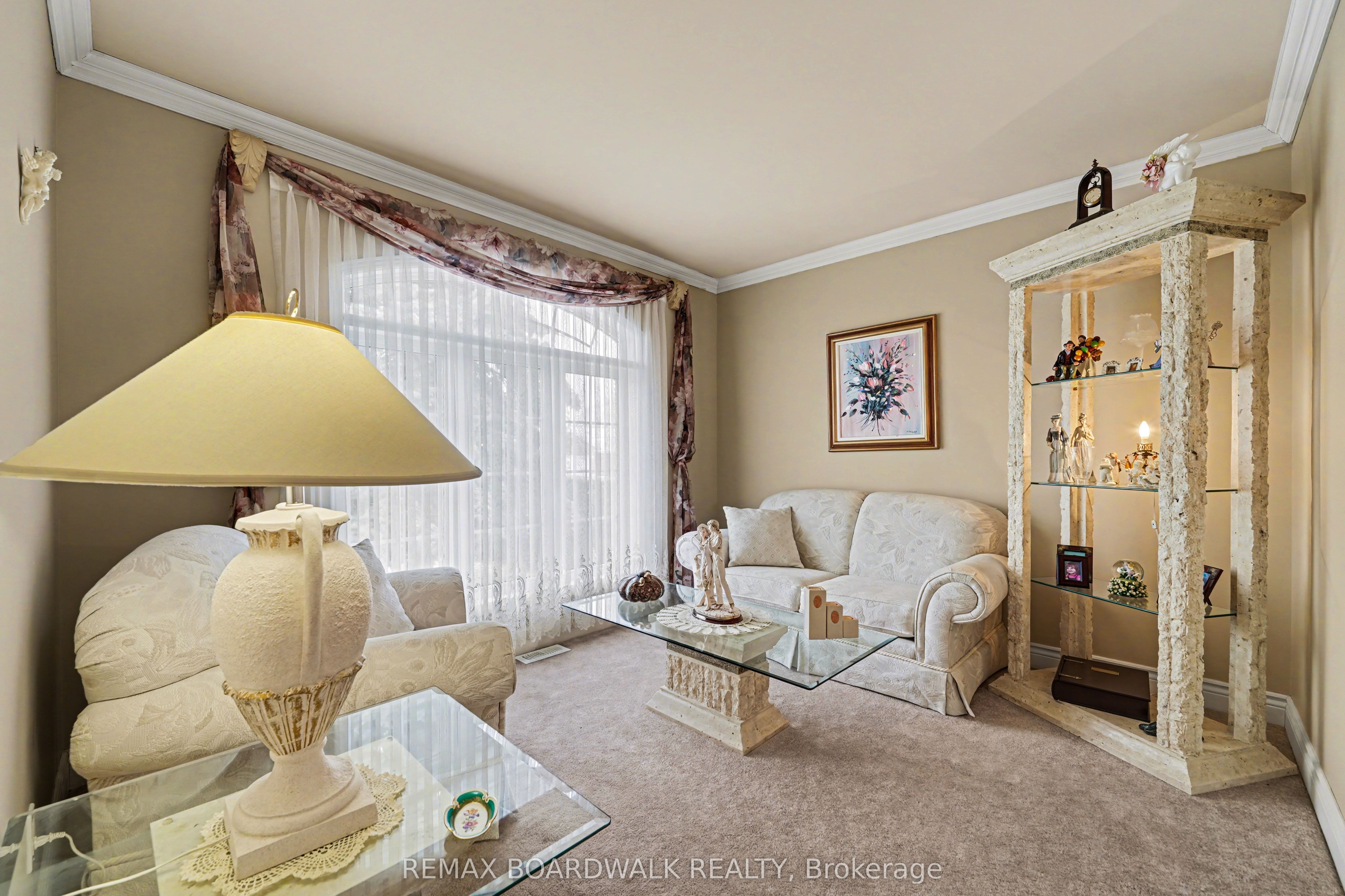 819 Laval Street Property Photo 7
