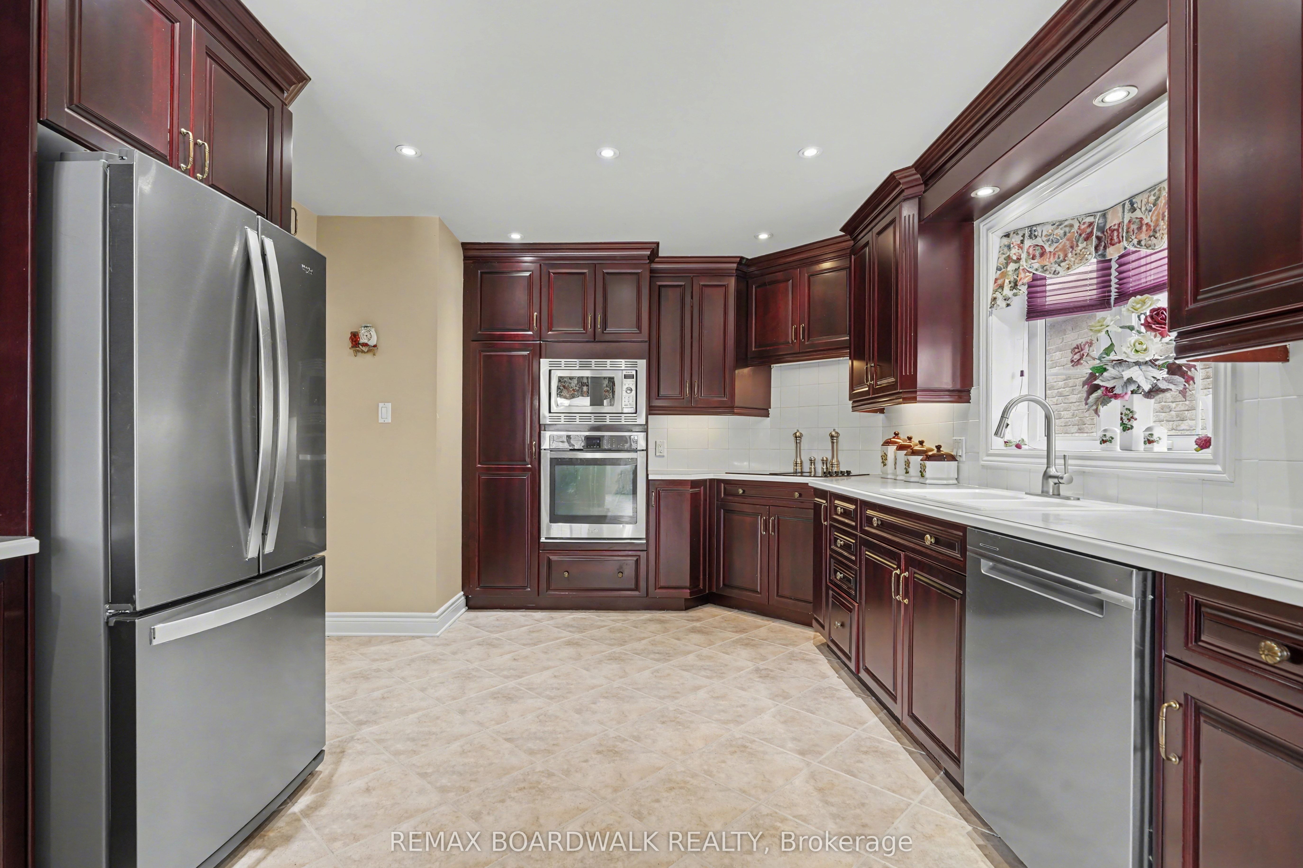 819 Laval Street Property Photo 12