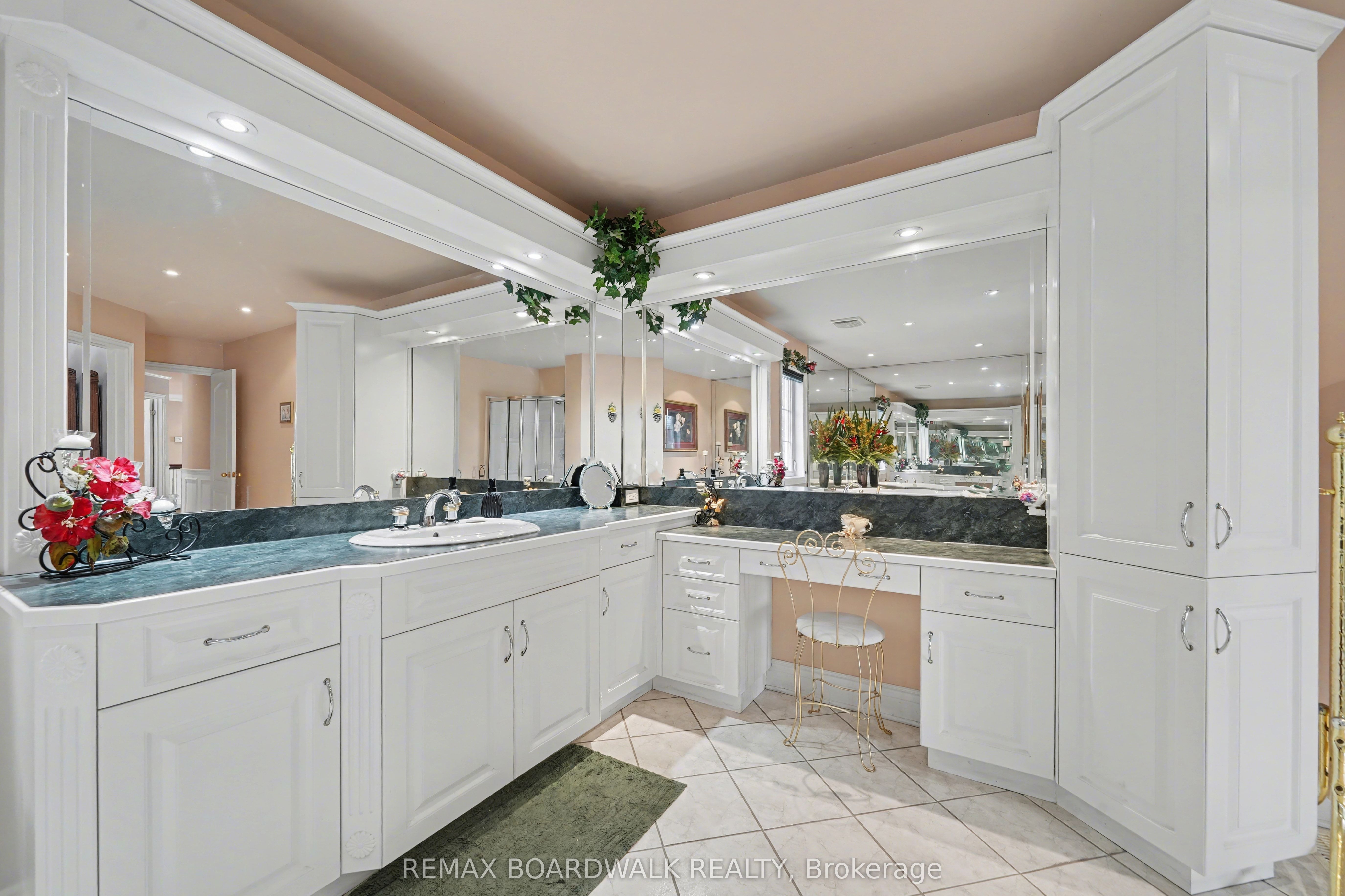 819 Laval Street Property Photo 23