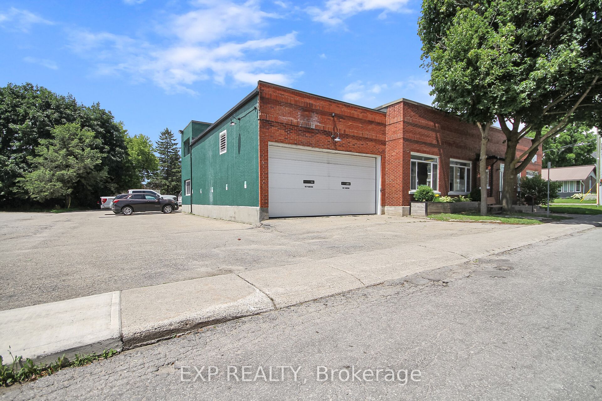 12 Maple Avenue Property Photo 4