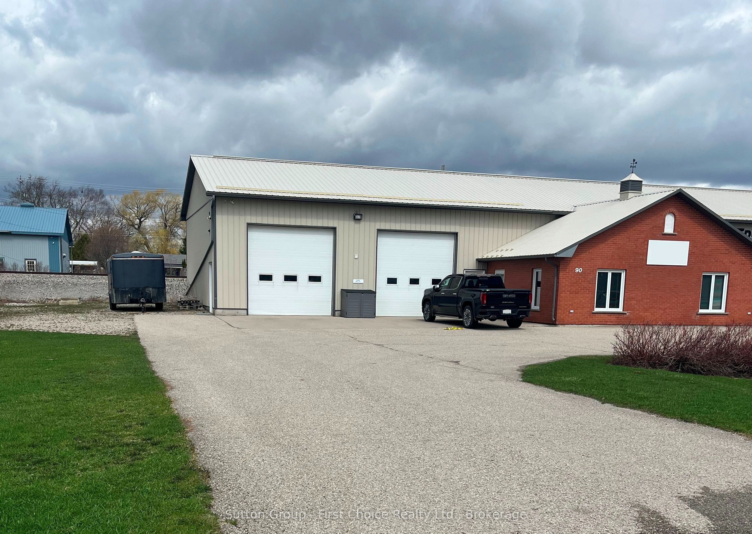 90 LINTON Avenue A Property Photo 1