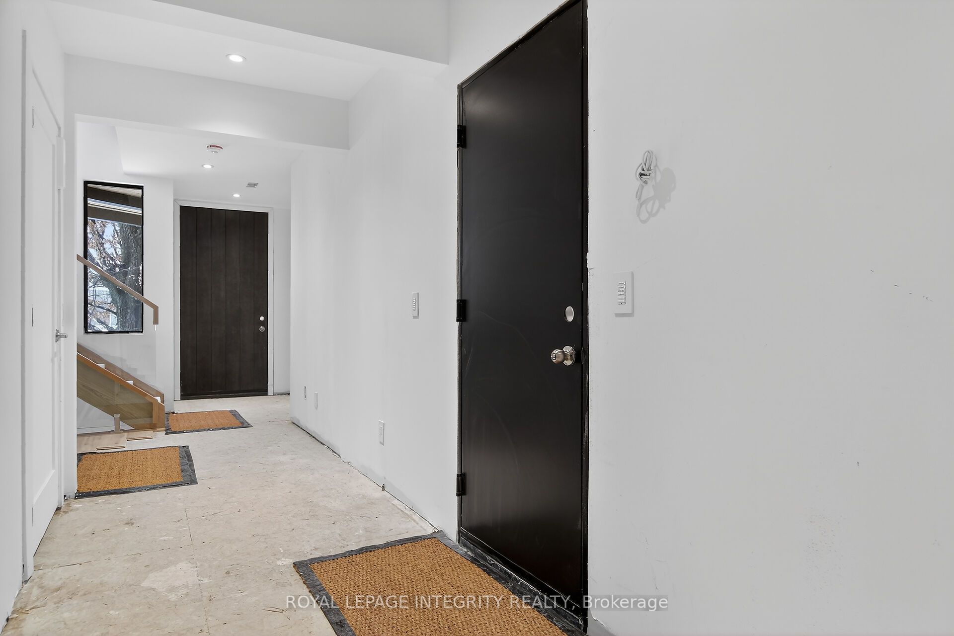 112 Queen Elizabeth Drive Property Photo 8